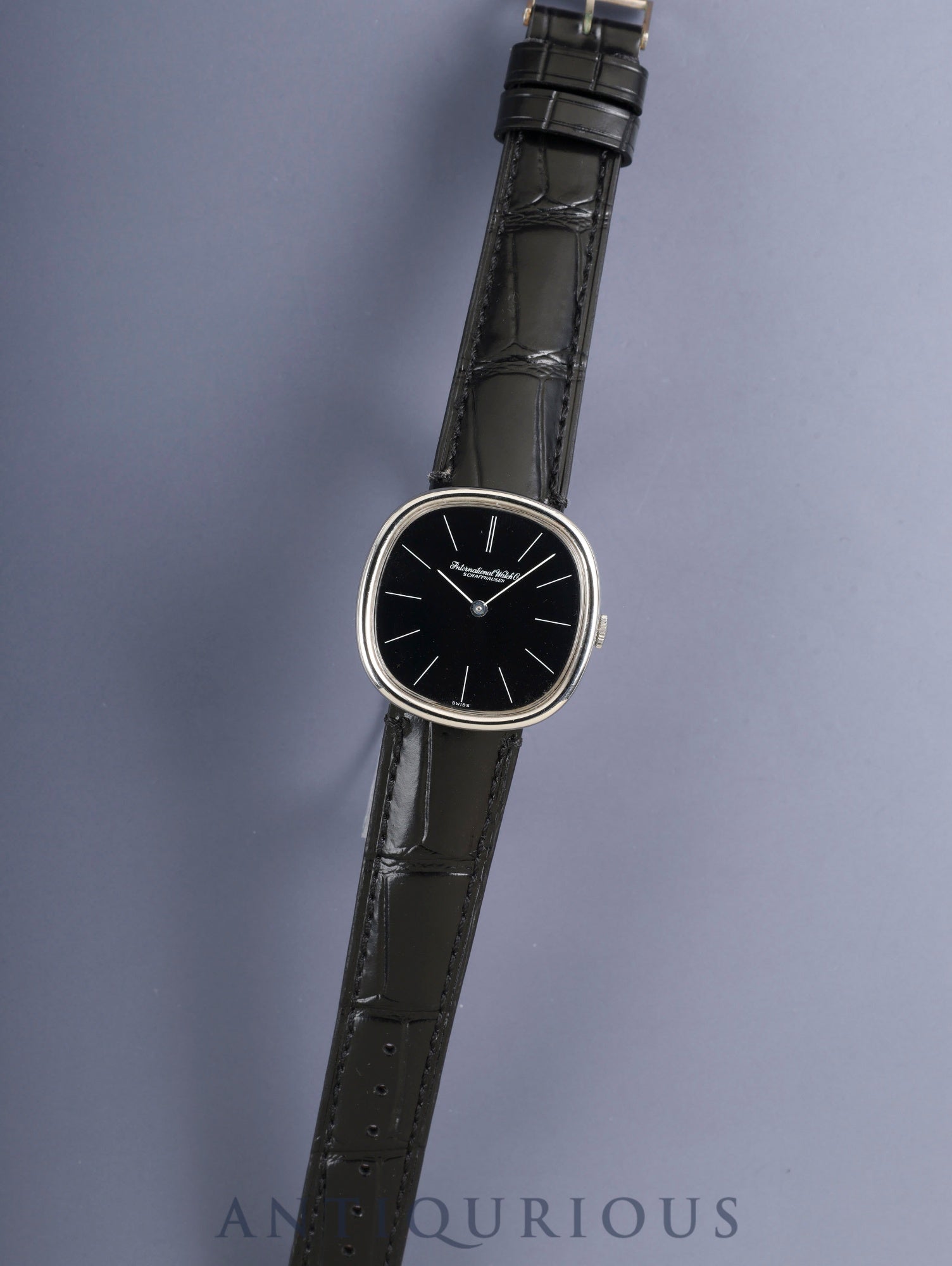 IWCオールドインター 2584 手巻き SS 革 純正ピンバックル（SS）ブラック文字盤 (SWISS表記）純正レザーベルト付き オーバーホール済み アイダブリュシー