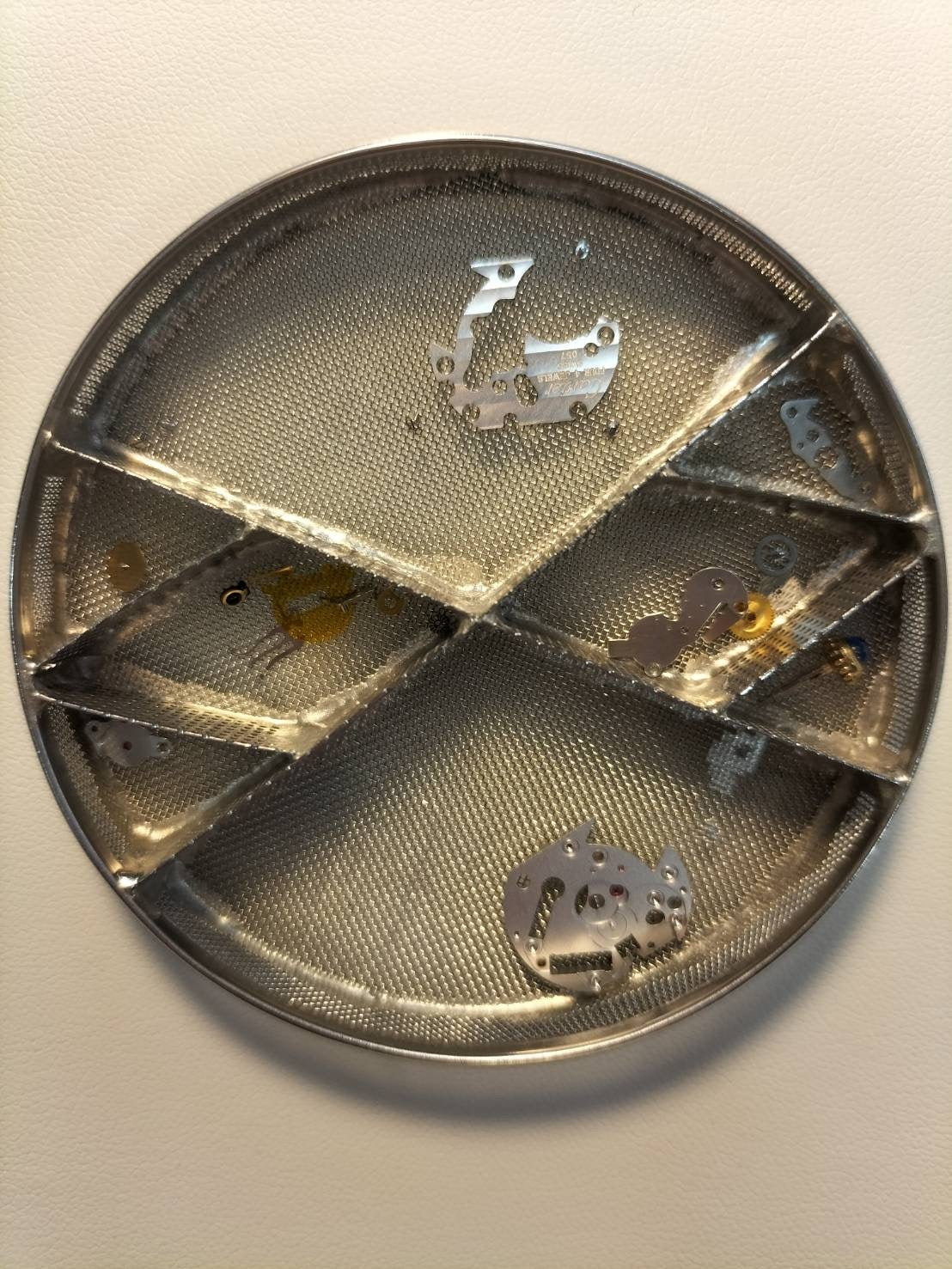 カルティエ マストタンク MM W1013654 / 2415 クォーツ Cal.057 SV925 革 純正Dバックル（GP） ホワイト飛びローマン文字盤（SWISS MADE表記）箱 オーバーホール済み