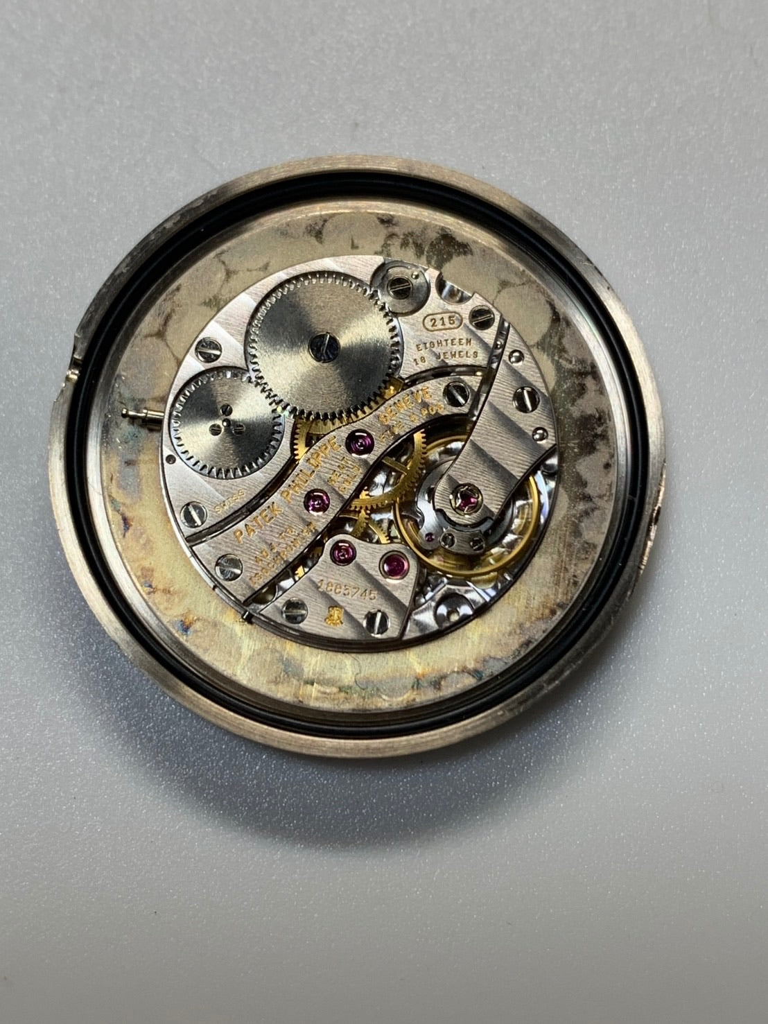パテック・フィリップ カラトラバ 3919G-001 手巻き Cal.215 750WG 純正革ベルト 純正ピンバックル（750WG）ホワイトローマン文字盤 保証書（2004年）箱 ケース タグ 冊子 オーバーホール済み