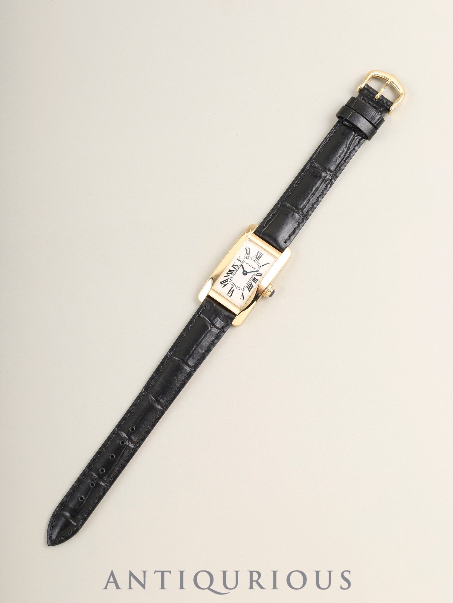 カルティエ タンクアメリカン SM W2601556 / 1710  クォーツ Cal.157 750YG 革 純正ピンバックル（750YG）ホワイトローマン文字盤（SWISS表記） 箱 冊子 保証書（1999年）カルティエブティックにてコンプリートサービス歴（日付記載無し）オーバーホール済み