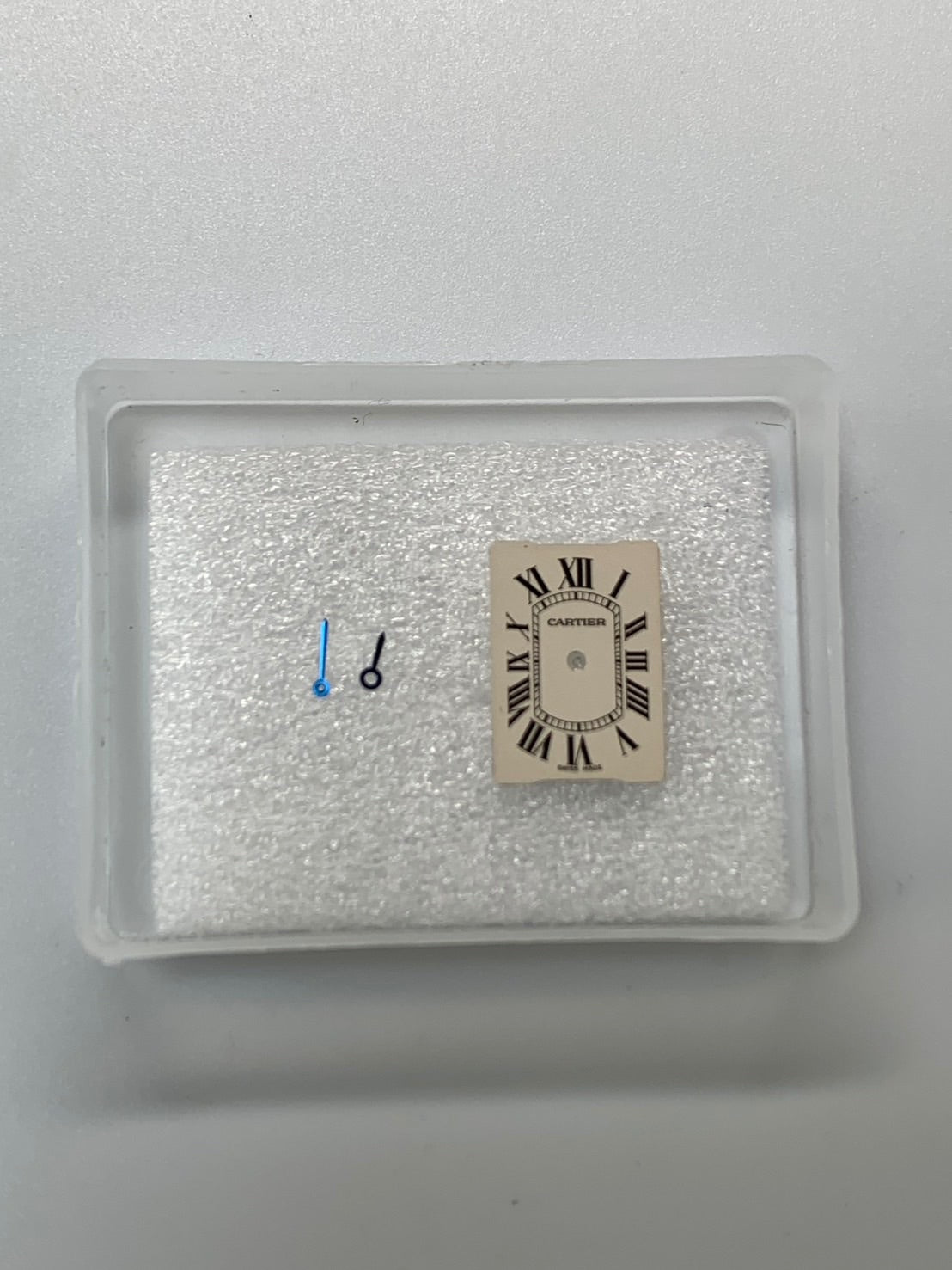 カルティエ タンク バスキュラント MM W1011258 / 2405 クォーツ Cal.059 SS 革 純正ピンバックル（SS）ホワイトローマン文字盤（SWISS MADE表記） 純正レザーベルト付き オーバーホール済み