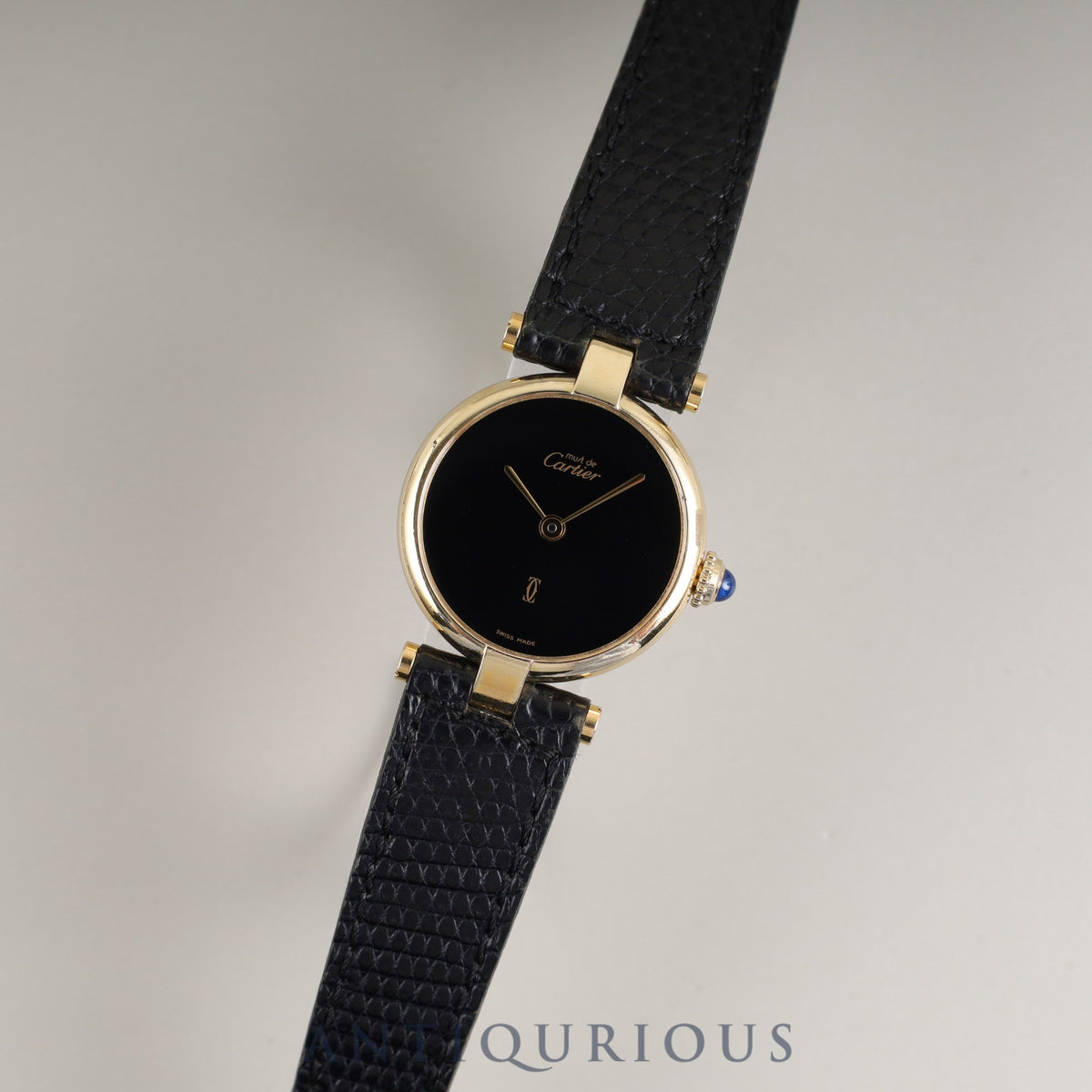 Cartier Must Vendôme VLC SM 18 Quartz Caliber - SV925 with genuine leather strap and genuine GP buckle. Onyx dial. Completely serviced at a Cartier boutique.