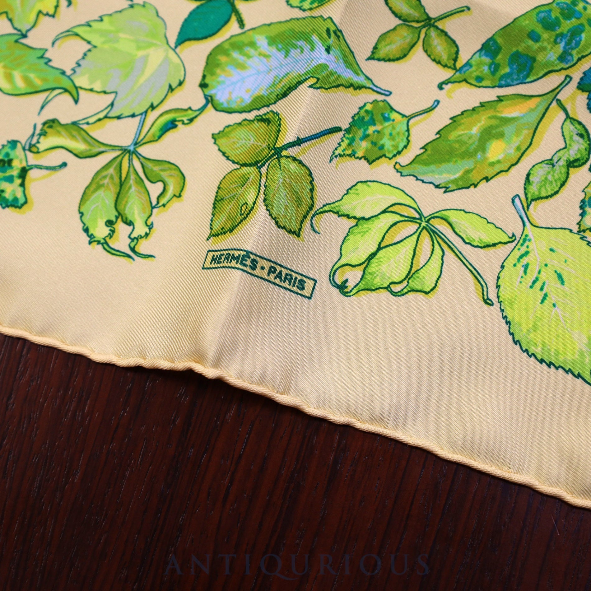 エルメス スカーフ カレ45 渦巻き SILK100% 箱 タグ