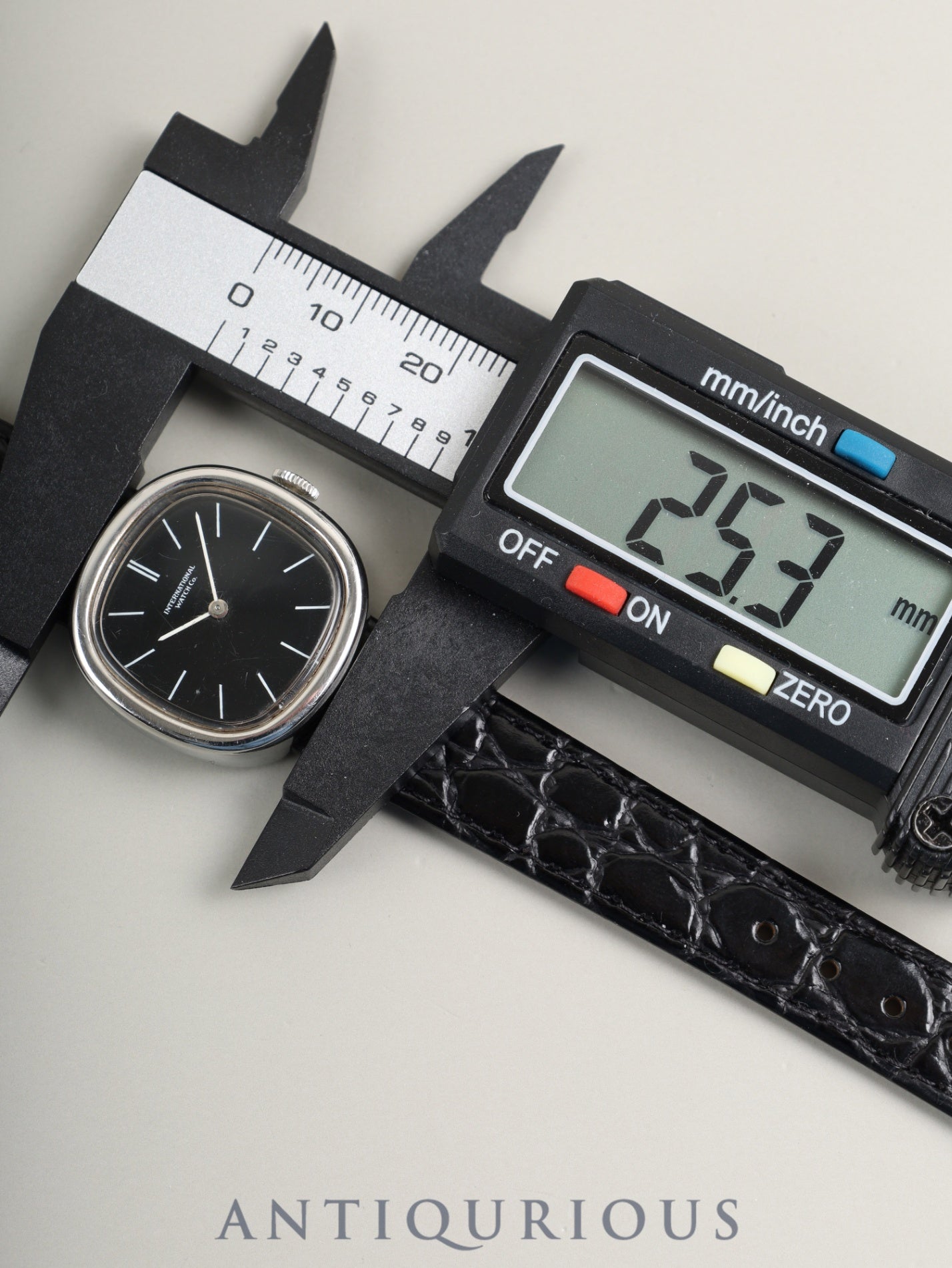 IWC オールドインター 4136 手巻き SS 革 純正ピンバックル（SS）ブラック文字盤 （SWISS表記）オーバーホール済み アイダブリュシー