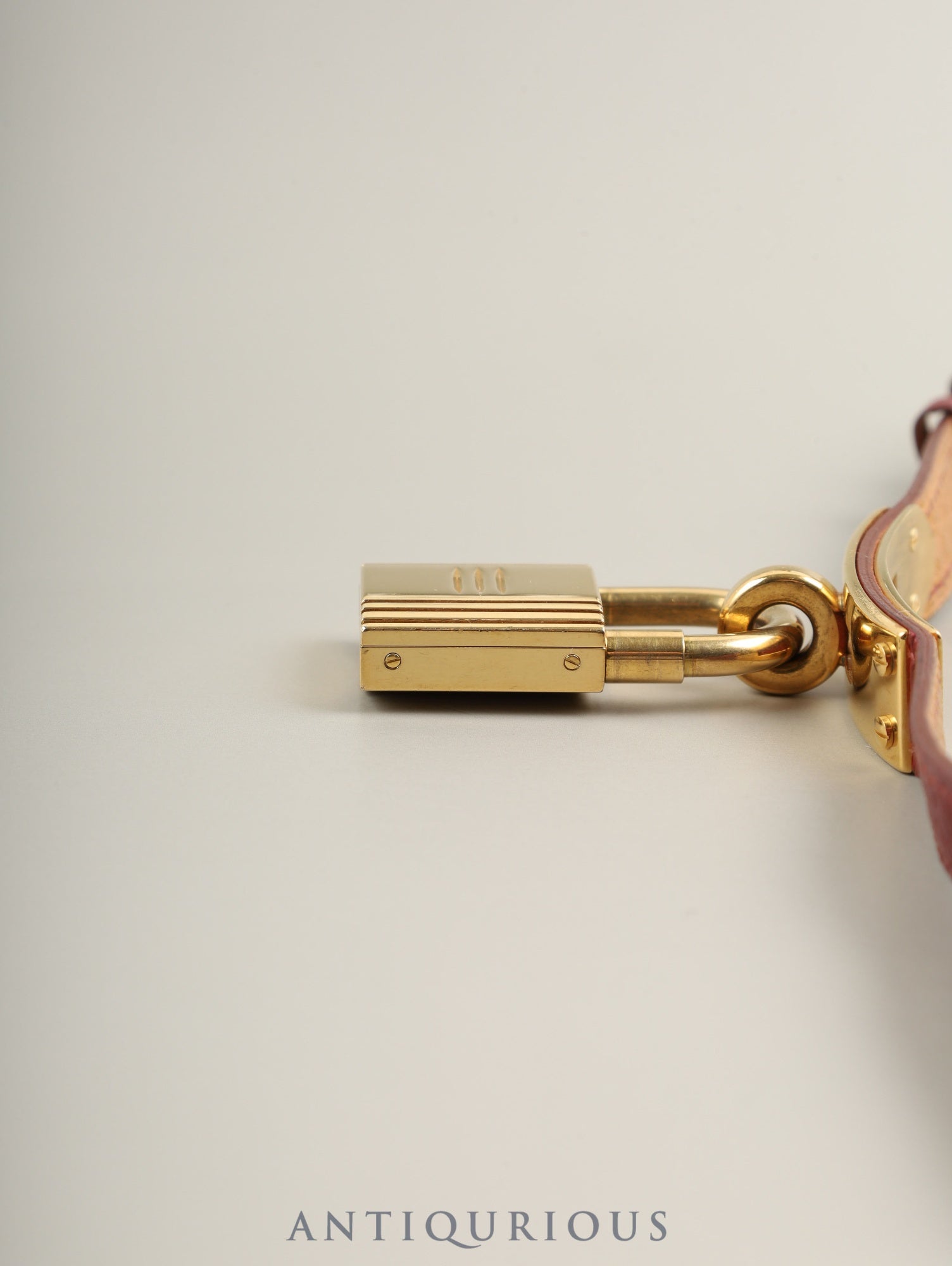 エルメス ケリーウォッチ 39.01 クォーツ  GP 純正革ベルト（○U刻：1991年）社外尾錠（GP） ボルドー文字盤 箱 保証書（1993年）オーバーホール済み