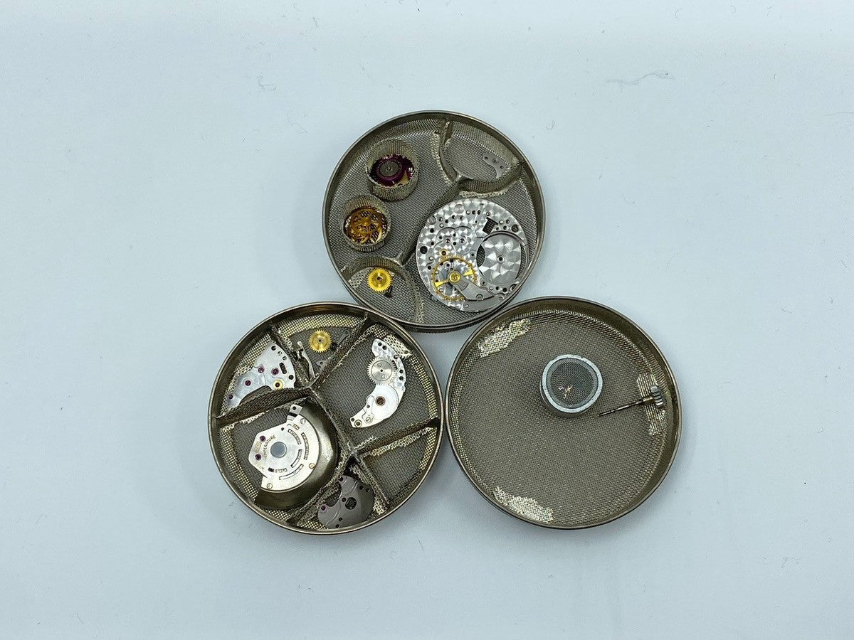 ロレックス オイスターパーペチュアルデイト 1500 自動巻き Cal.1570 SS SS シルバー文字盤 25番（1968年）クロノメーター証明書 冊子 オーバーホール済み