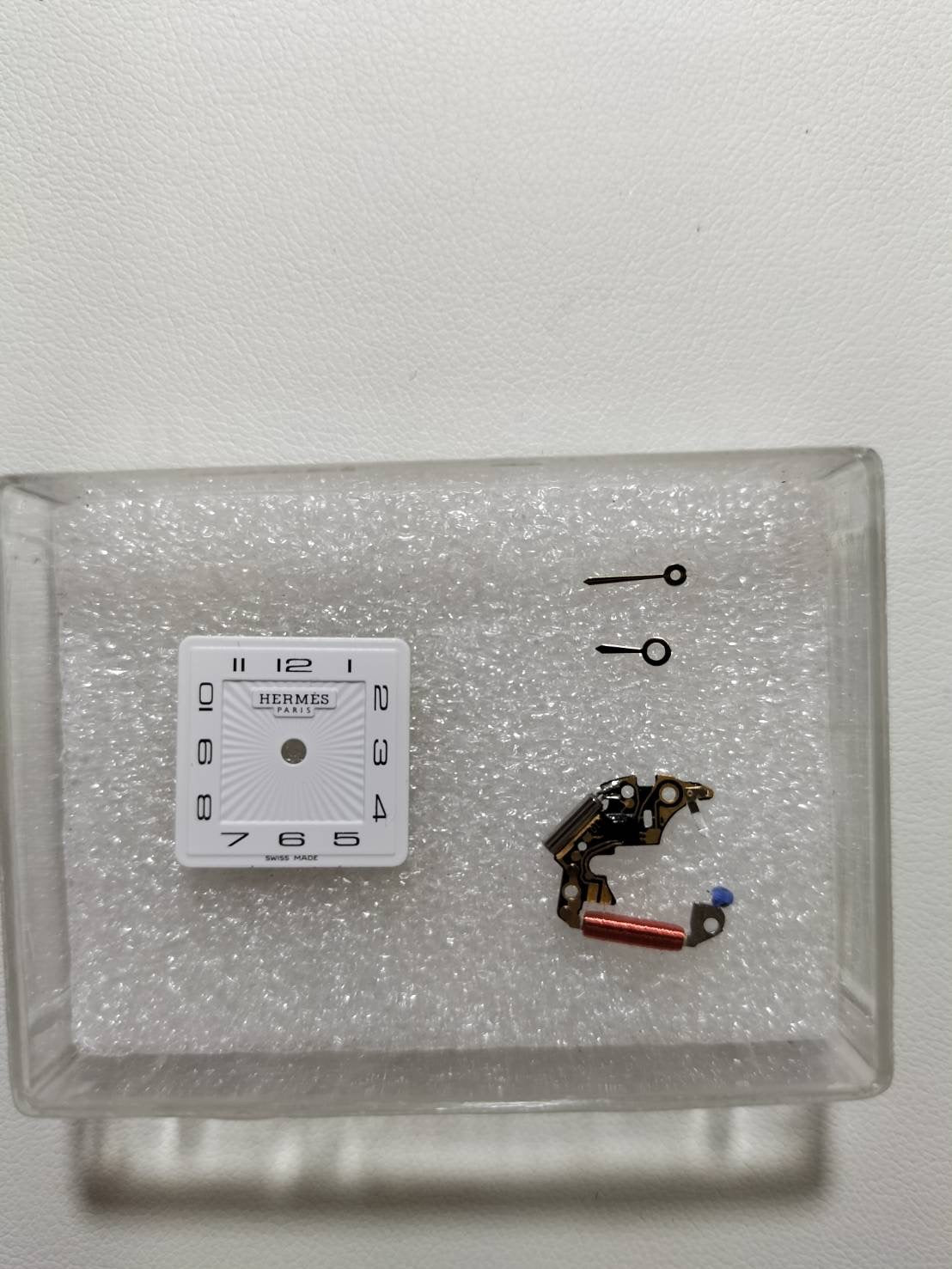 エルメス Hウォッチ HH1.201 クォーツ Cal.901.001 GP/SS 革 純正ピンバックル（GP）ホワイトアラビア文字盤（SWISS MADE表記）箱 冊子 保証書（2021年）純正レザーベルト付き オーバーホール済み