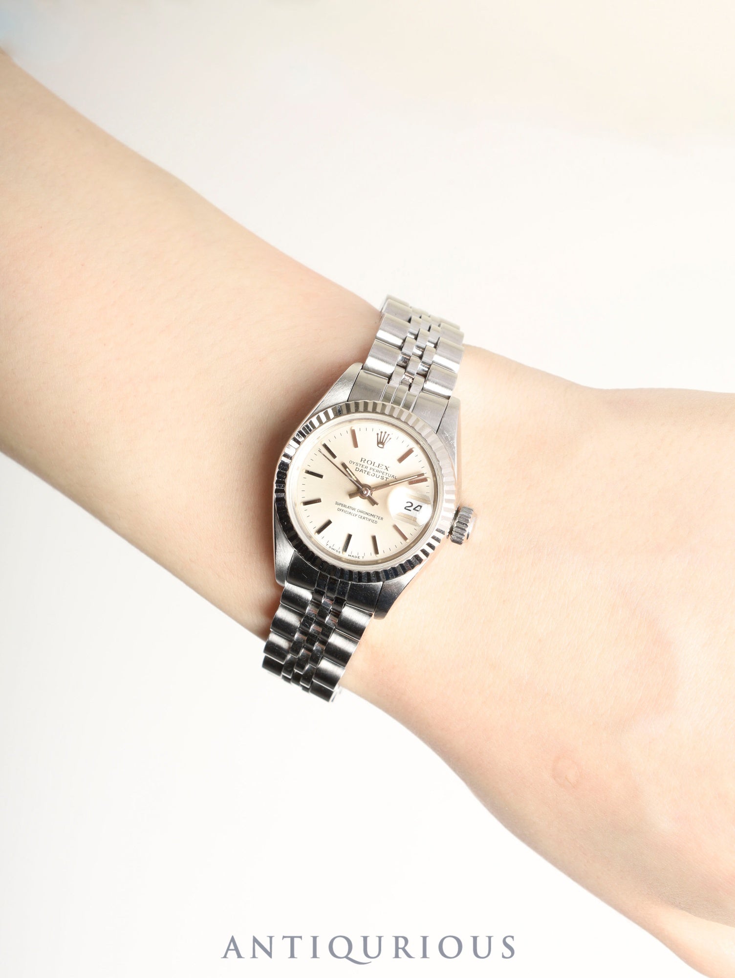 ロレックス デイトジャスト 69174 レディ 自動巻き  Cal.2135 SS/WG SS シルバー文字盤 N番（1991年） オーバーホール済み