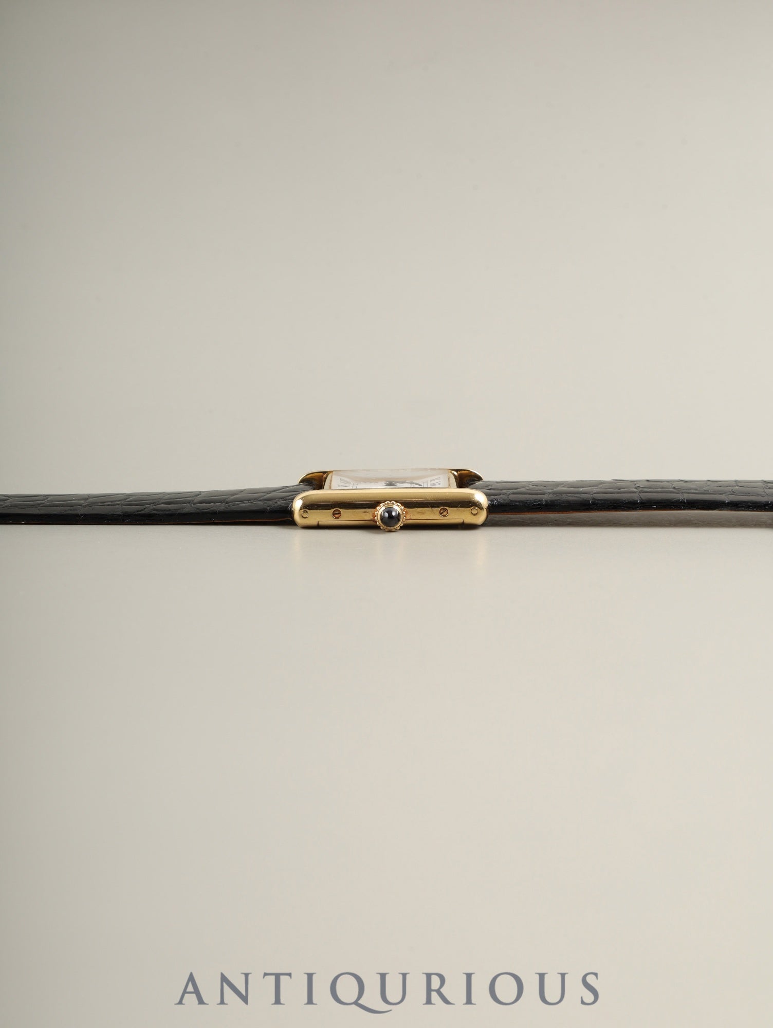 カルティエ タンクルイカルティエ SM 78087 手巻き Cal.ETA2512 750YG 革 純正ピンバックル（GP）ホワイトローマン文字盤（SWISS表記 ）保証書（1984年 /個人名記載あり）冊子 オーバーホール済み