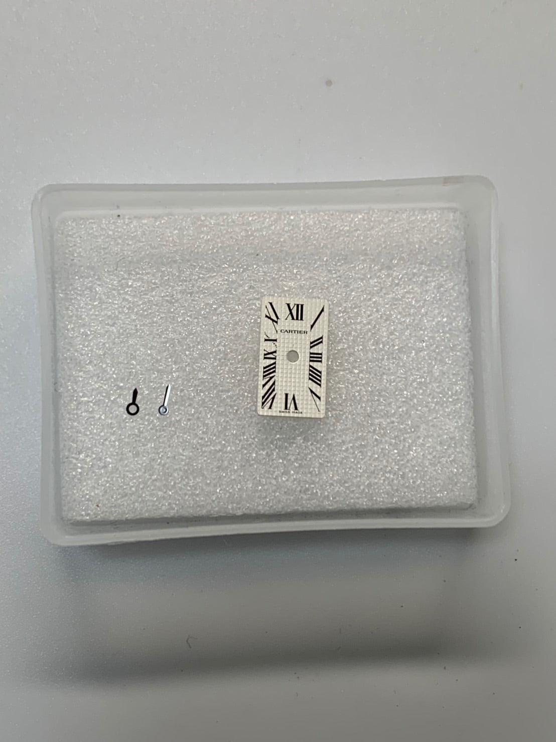カルティエ タンク アロンジェ ラニエ ール SM W15364W3 / 2544 クォーツ Cal280.002（ETA）750WG 750WG シルバー格子ギョーシェ文字盤（SWISS MADE表記）箱 冊子 保証書（2003年 / 個人名記載有）オーバーホール済み