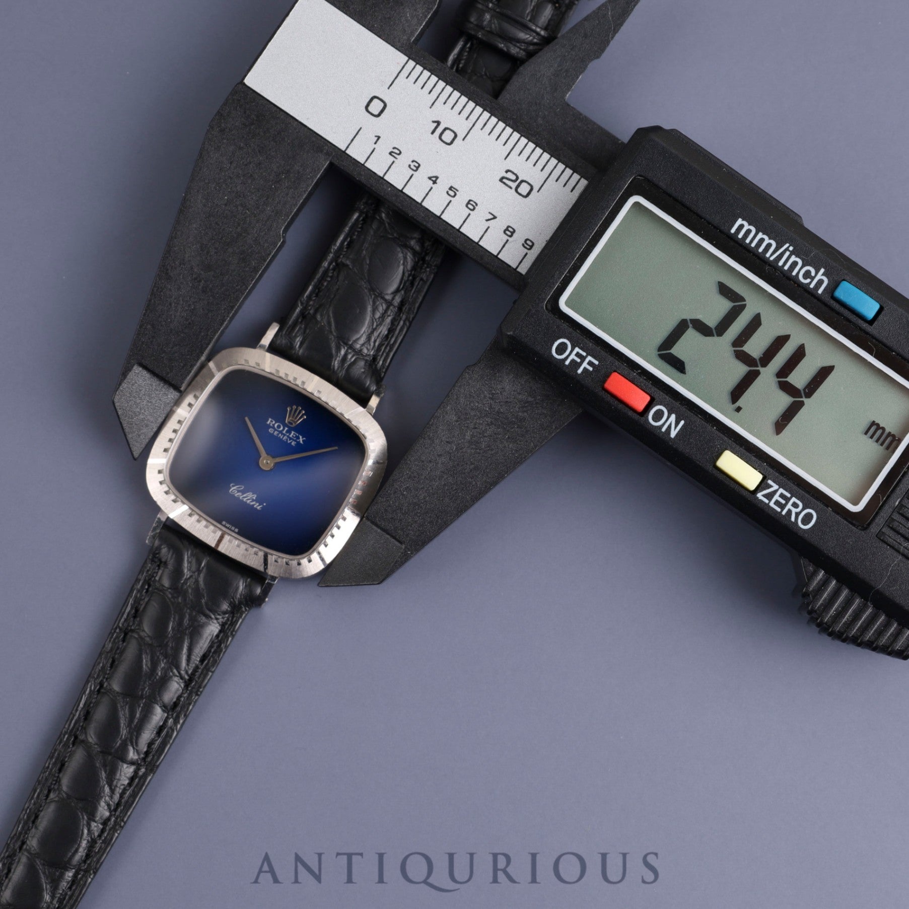 Rolex Cellini 4084 Manual winding 750 Leather Genuine buckle (SS) Blue gradient dial No. 43 (1975) Overhauled