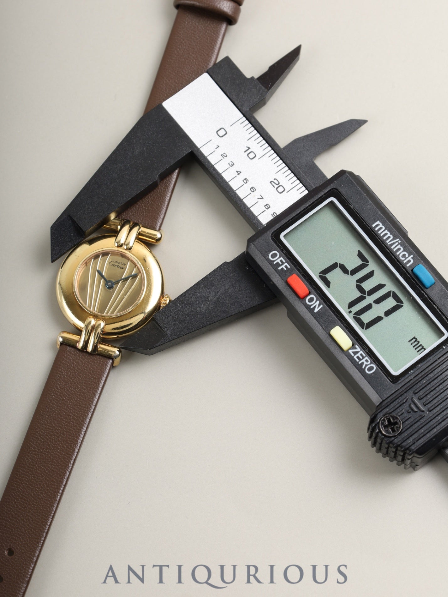 カルティエ マストコリゼ 590002 クォーツ Cal.90 SV925 革 純正尾錠（GP）ゴールド文字盤 保証書（1992年）オーバーホール済み