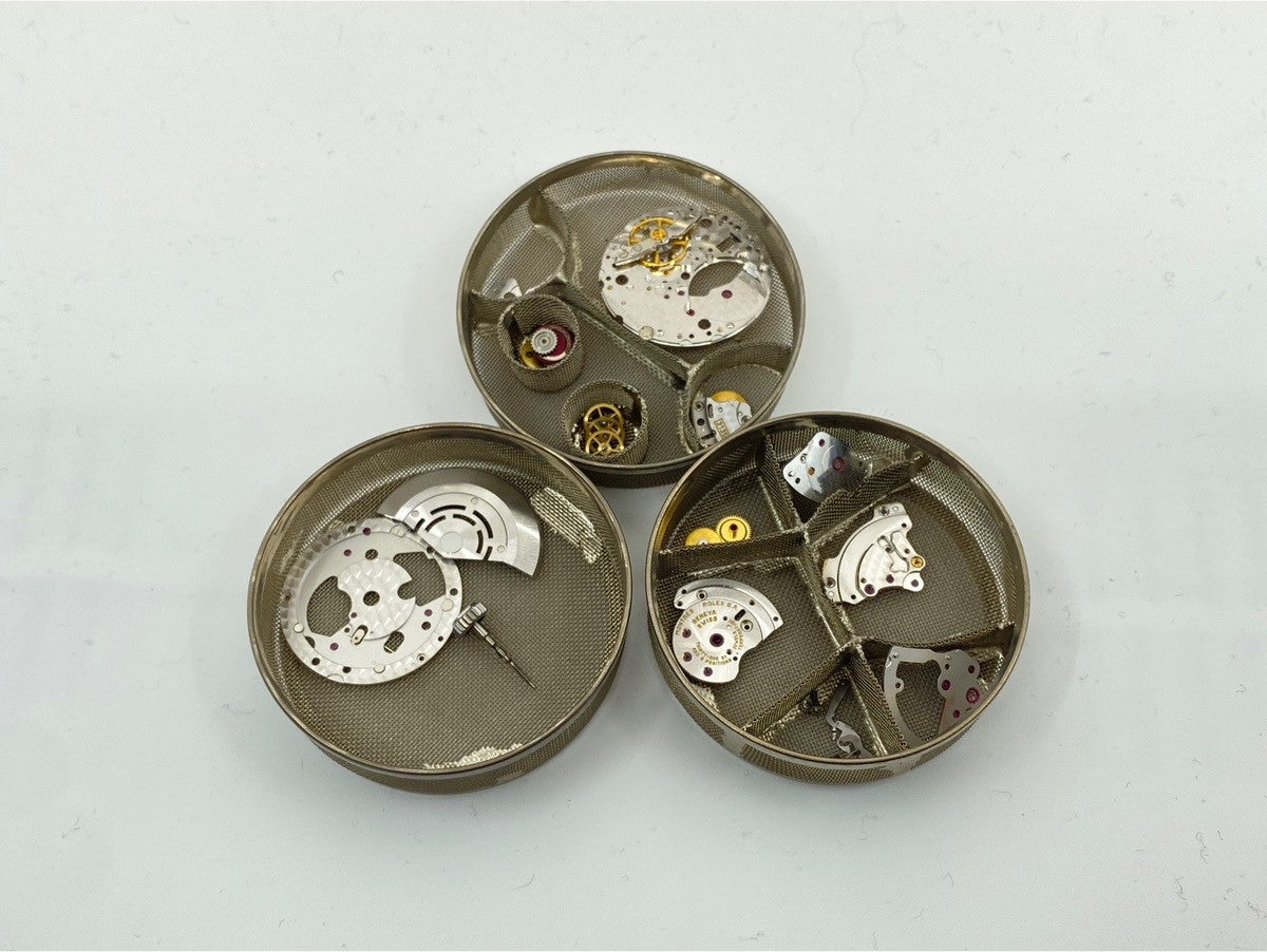 ロレックス デイトジャスト 16234 自動巻き Cal.3135 SS/WG SS ブラック文字盤 U番（1997） 保証書（1999年） 国際サービス保証書（2018年）オーバーホール済み