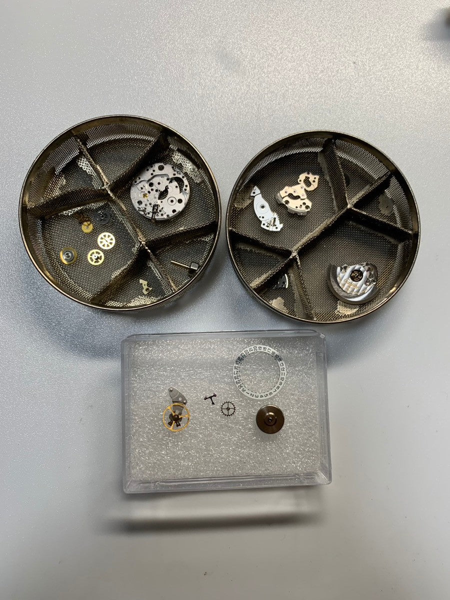 カルティエ サントス カレ LM 2960 自動巻き Cal.2671 SS/YG SS/YG ホワイトローマン文字盤（SWISS表記） オーバーホール済み