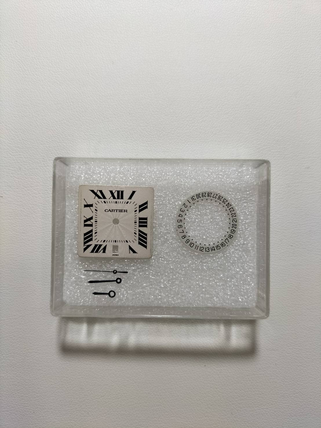 カルティエ タンクフランセーズ LM W5000156 / 1840 自動巻き Cal.120  750YG 革 純正ピンバックル（750YG）アイボリーローマン文字盤（SWISS MADE表記） オーバーホール済み