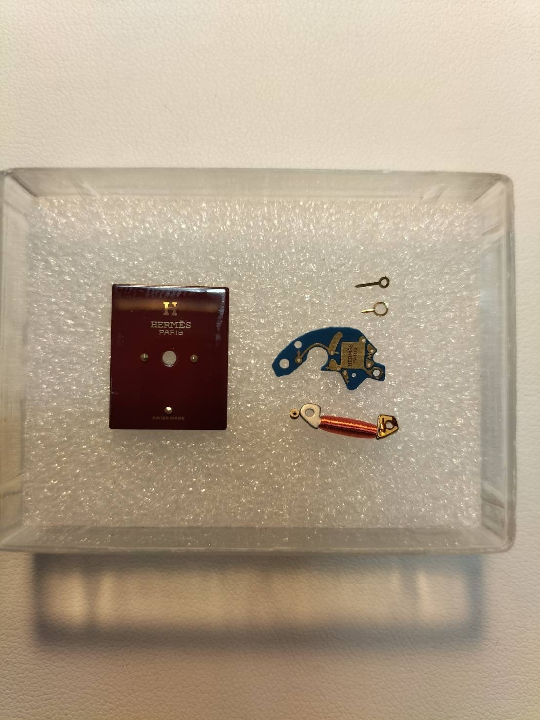 エルメス ケリーウォッチ 39.01 クォーツ  GP 純正革ベルト（○U刻：1991年）社外尾錠（GP） ボルドー文字盤 箱 保証書（1993年）オーバーホール済み