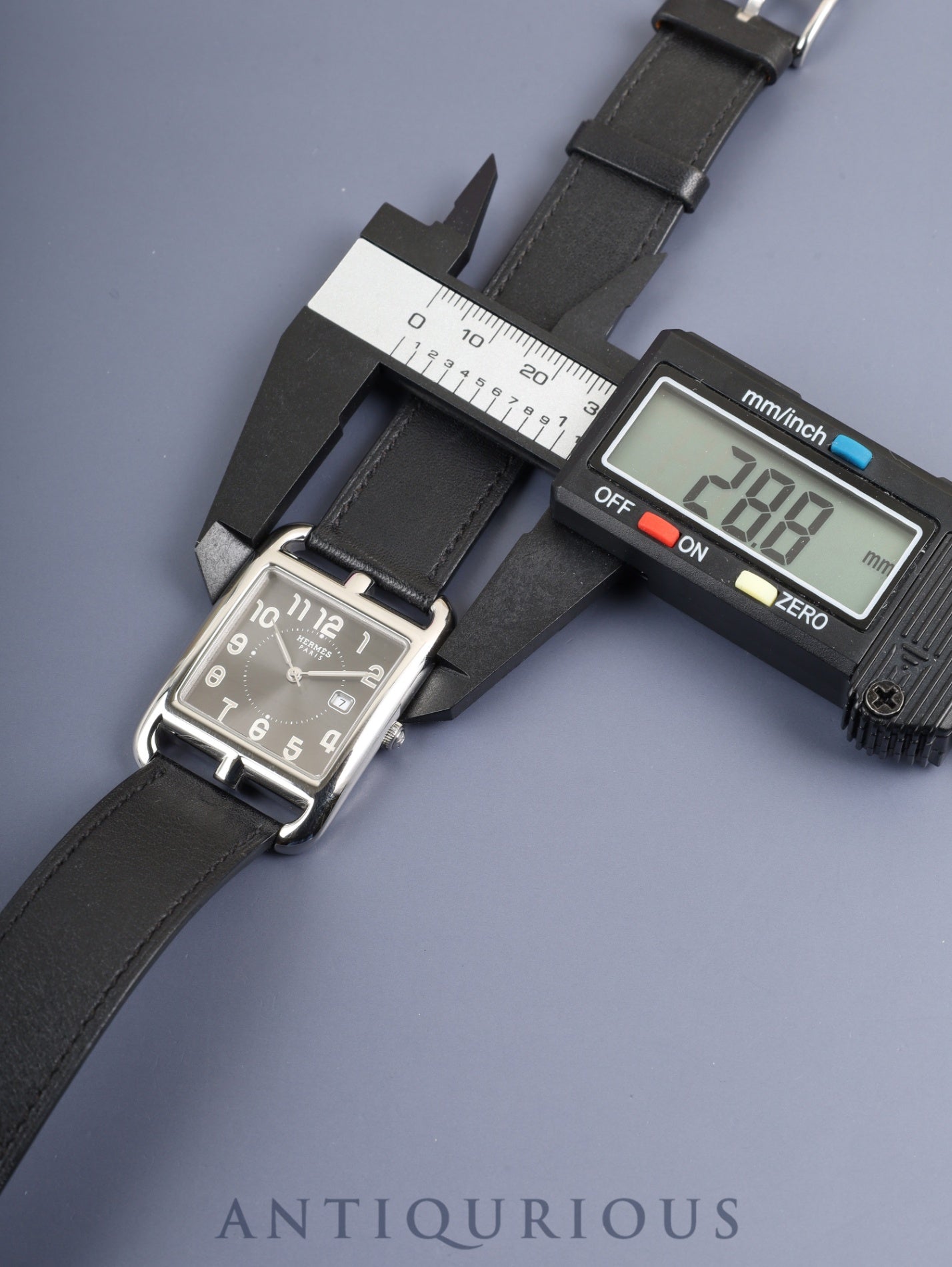 Hermès Cape Cod CC2.710 Quartz Cal.- SS Original Leather Strap (□O engraving: 2011) Original Pin Buckle (SS) Gray Arabic Dial Overhauled