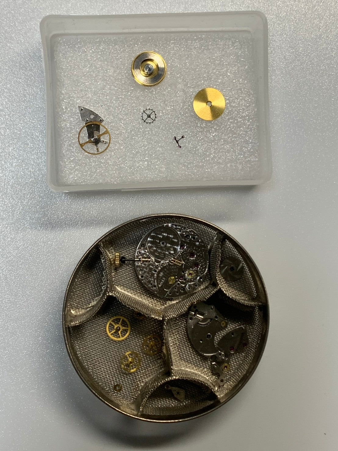 ロレックス チェリーニ 4170 手巻き Cal.1601 18K 750YG 革 純正ピンバックル（GP）シャンパンローマン文字盤 69番台（1981年）オーバーホール済み