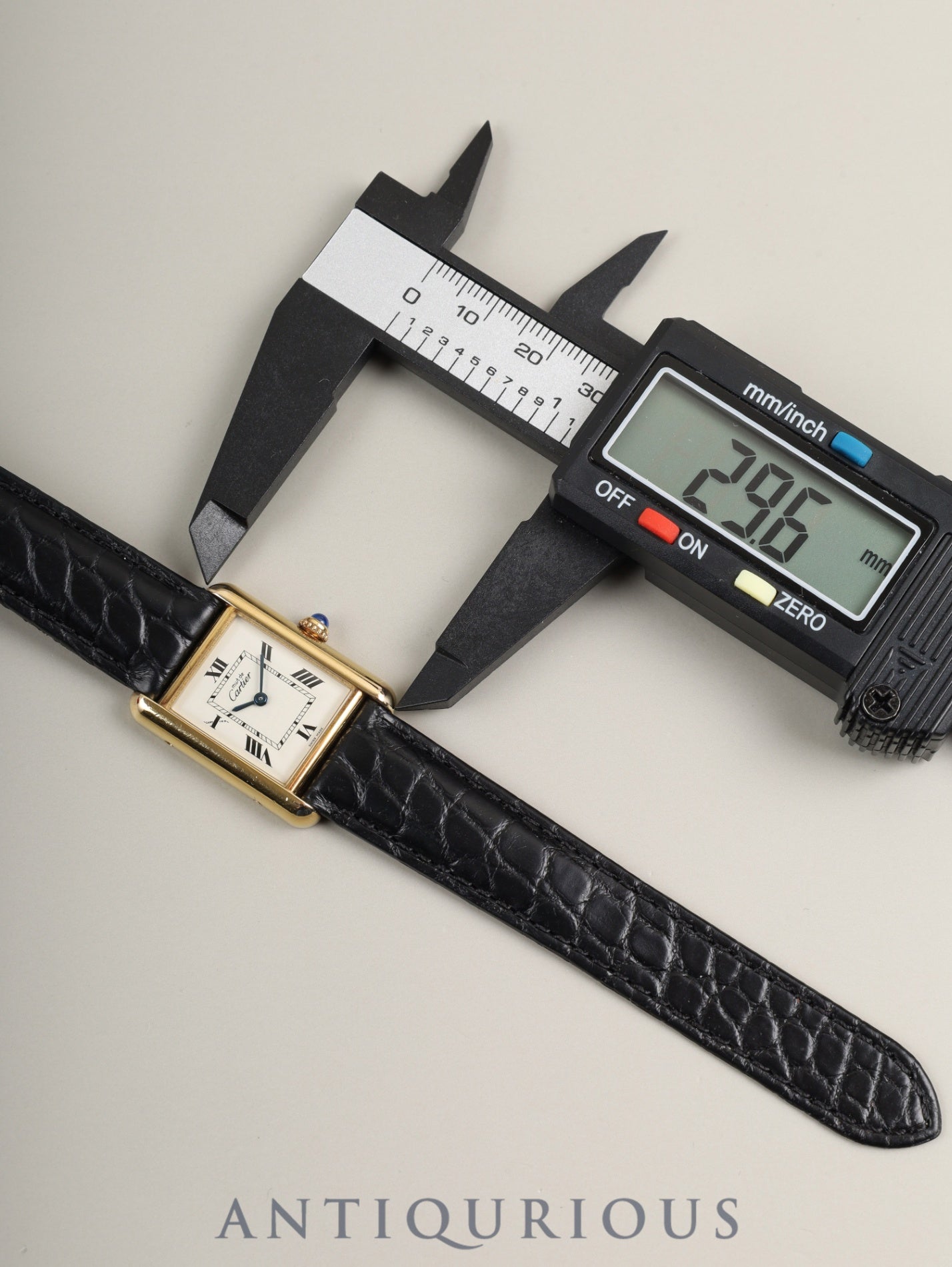 カルティエ マストタンク MM W1013654 / 2415 クォーツ Cal.057 SV925 革 純正Dバックル（GP） ホワイト飛びローマン文字盤（SWISS MADE表記）箱 オーバーホール済み