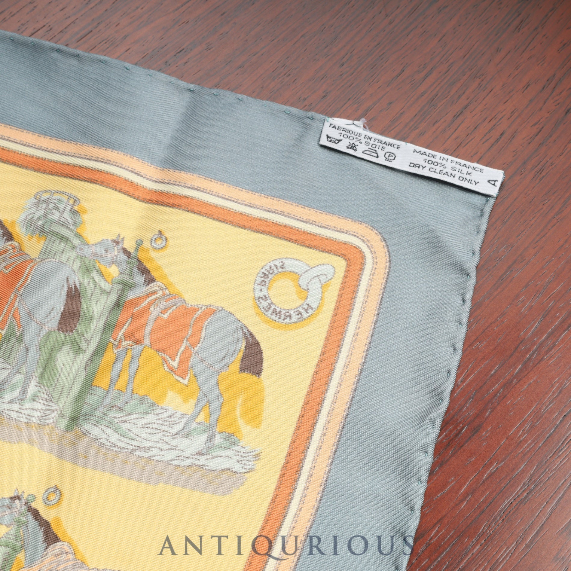 エルメス スカーフ  カレ45 厩舎 SILK100%