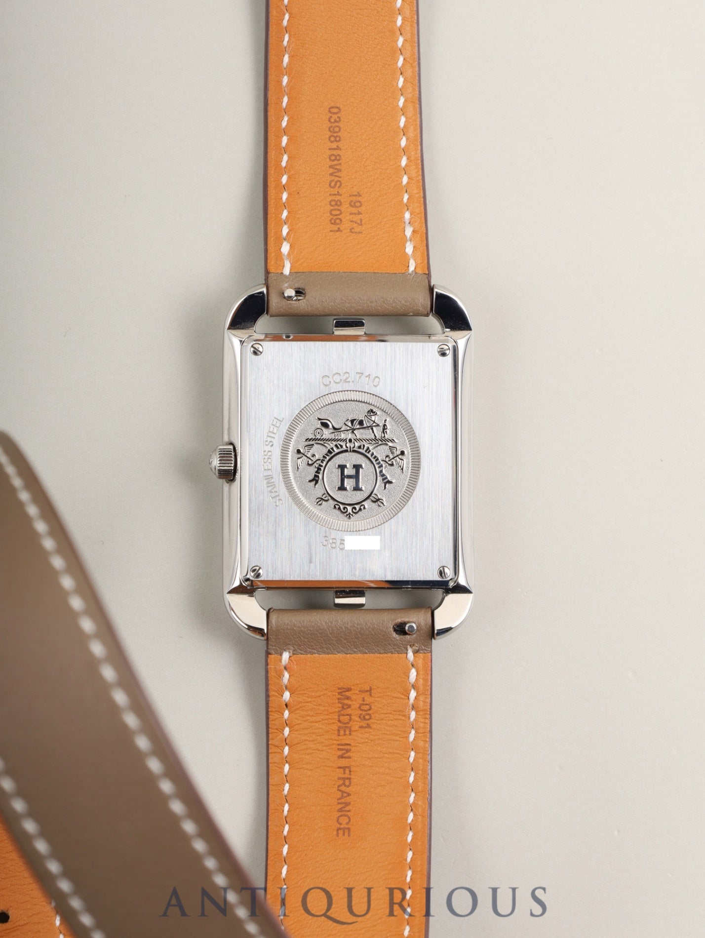 エルメス ケープコッド CC2.710 クォーツ Cal.- SS 純正革ベルト（U刻印：2022年） 純正尾錠（SS） シルバーアラビア文字盤 箱 保証書（2023年）オーバーホール済み