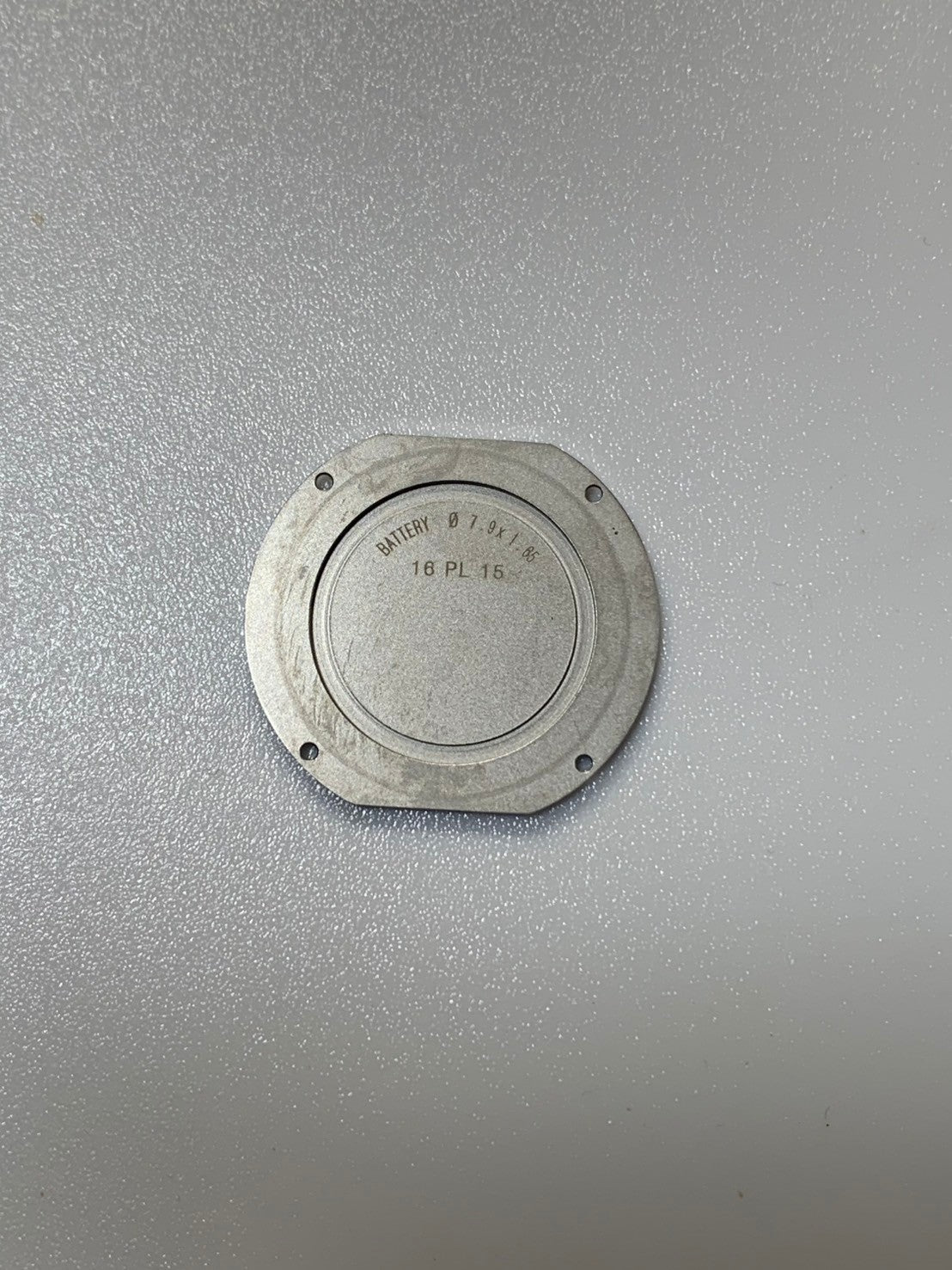 カルティエ ロンド ソロ SM W6700155 / 3601 クォーツ Cal.690 SS 革 純正Dバックル（SS）シルバーローマン文字盤（SWISS MADE表記） 箱 冊子 保証書（2015年）純正レザーベルト付き オーバーホール済み