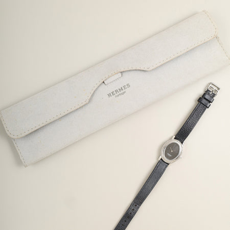 Hermes Clipper Oval CO1.210 Quartz Cal.976.001 Stainless Steel, Original Strap (□E stamp: 2001), Original Pin Buckle (Stainless Steel), Black Dial, Case Overhauled