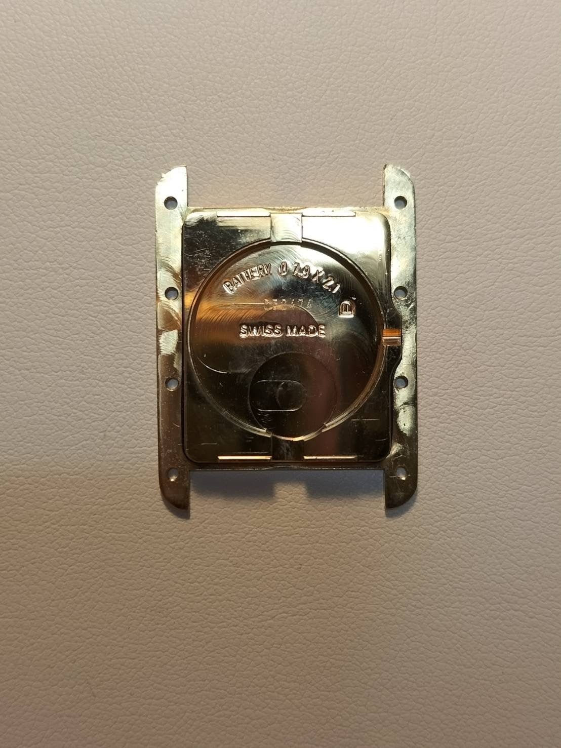 カルティエ マストタンク GM（XL） W1017454 / 2413 クォーツ Cal.687 SV925 革 純正Dバックル（GP） アイボリーローマン文字盤 オーバーホール済み