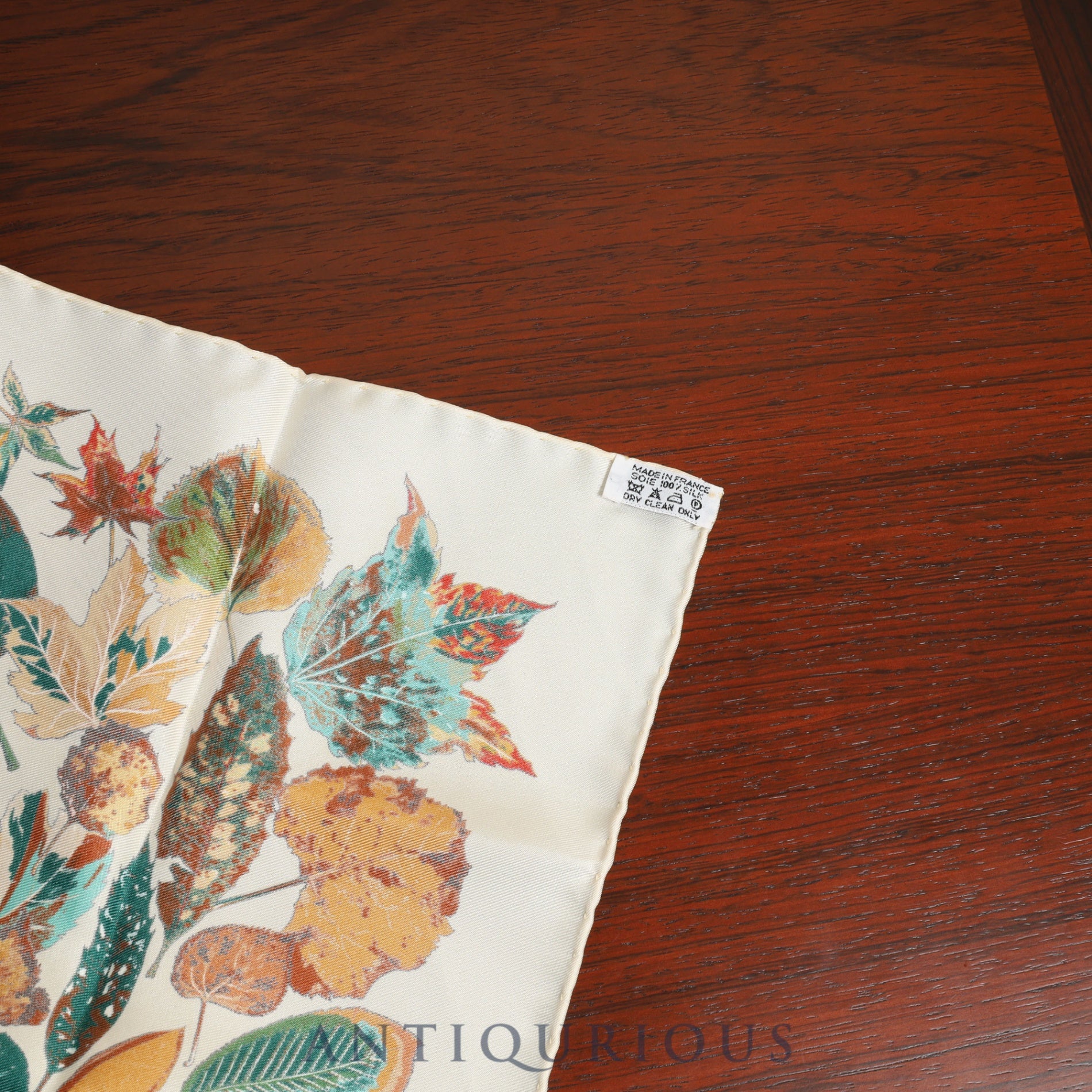 エルメス スカーフ カレ45 Tourbillon 渦巻き SILK100%