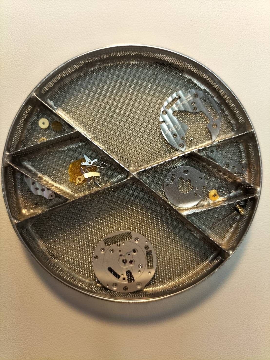 カルティエ マスト ヴァンドーム VLC SM 18 クォーツ Cal.690 SV925 革 純正ピンバックル（GP）ガーネットクロワゾネ文字盤（SWISS表記） オーバーホール済み