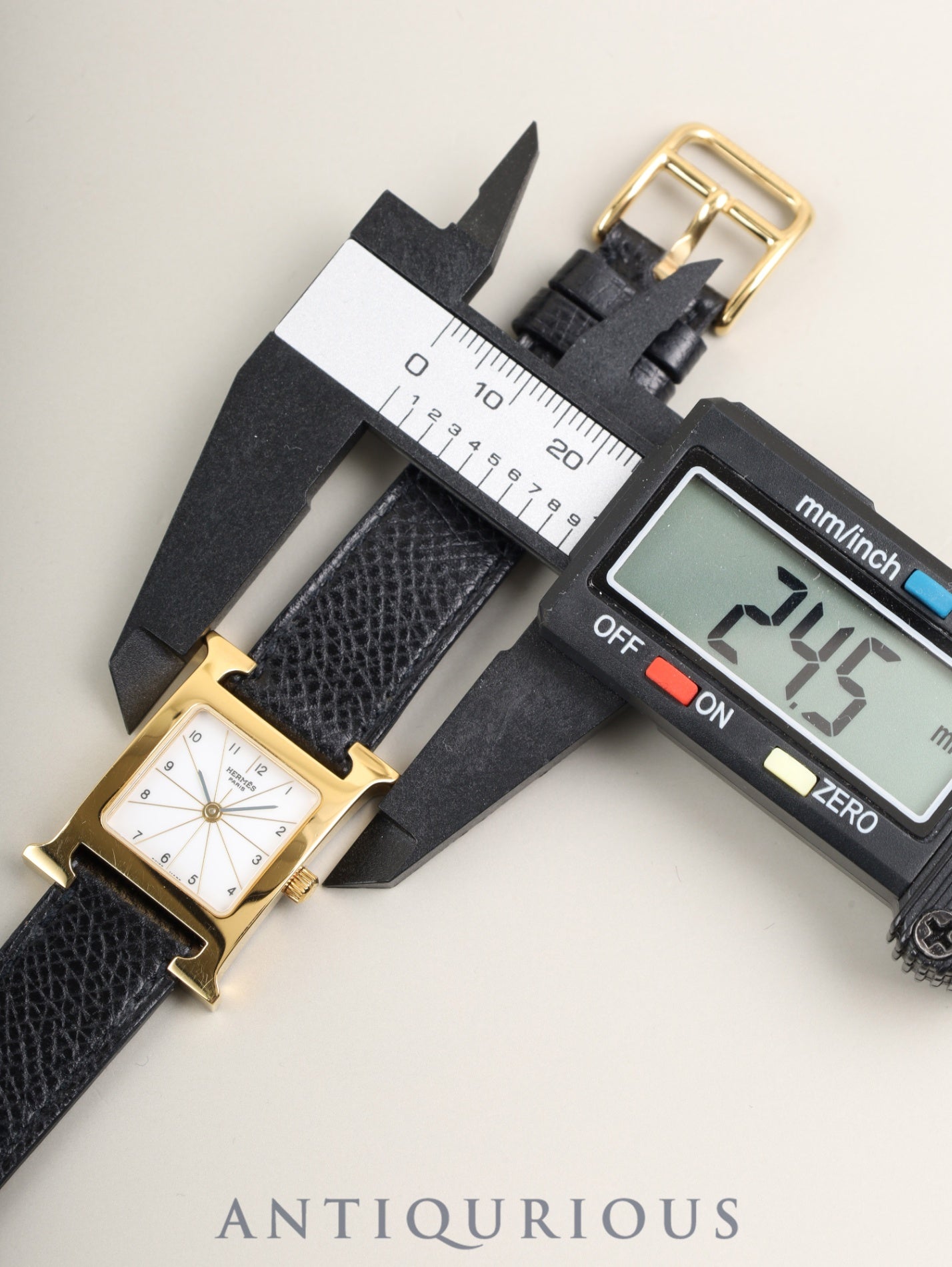 エルメス Hウォッチ HH1.201 クォーツ Cal.100.106 SS 純正革ベルト（□F刻印：2002年）純正ピンバックル（SS）ホワイト文字盤アラビア（SWISS MADE表記）箱 冊子 保証書（2003年）オーバーホール済み
