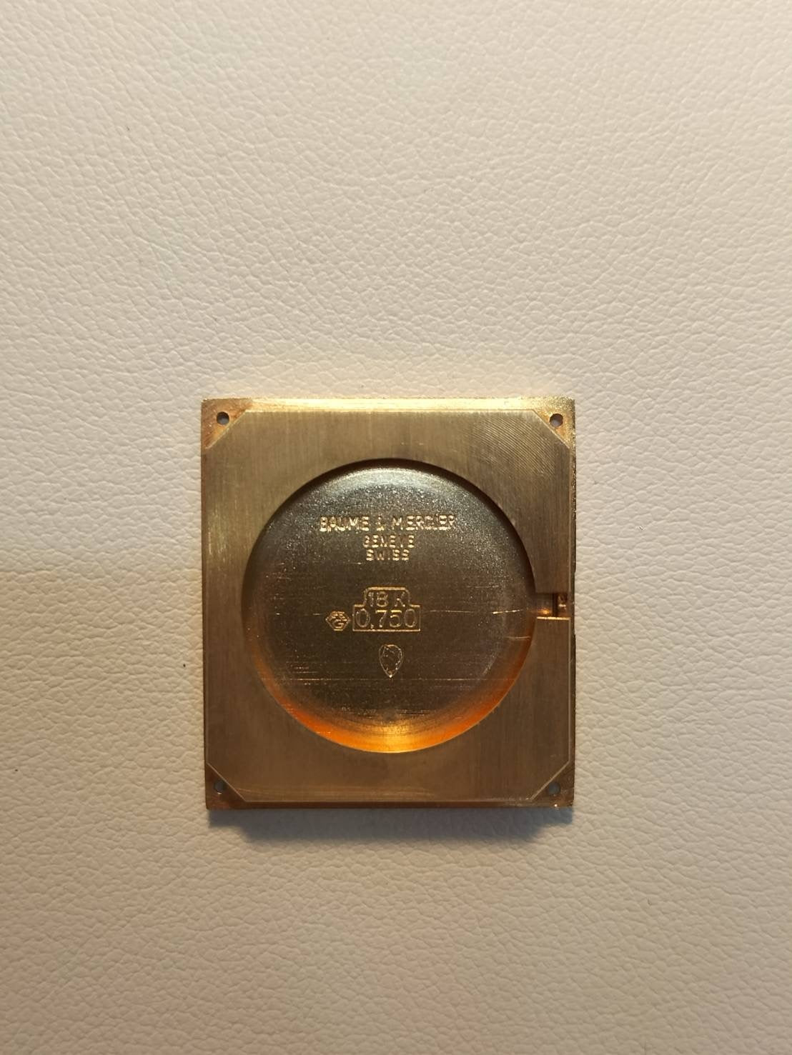 ボーム＆メルシエ レクタンギュラー 37077 手巻き 750YG 革 純正ピンバックル（GP）シャンパンローマン文字盤 オーバーホール