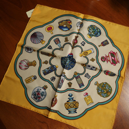 エルメス スカーフ カレ45 香水瓶 SILK100% タグ