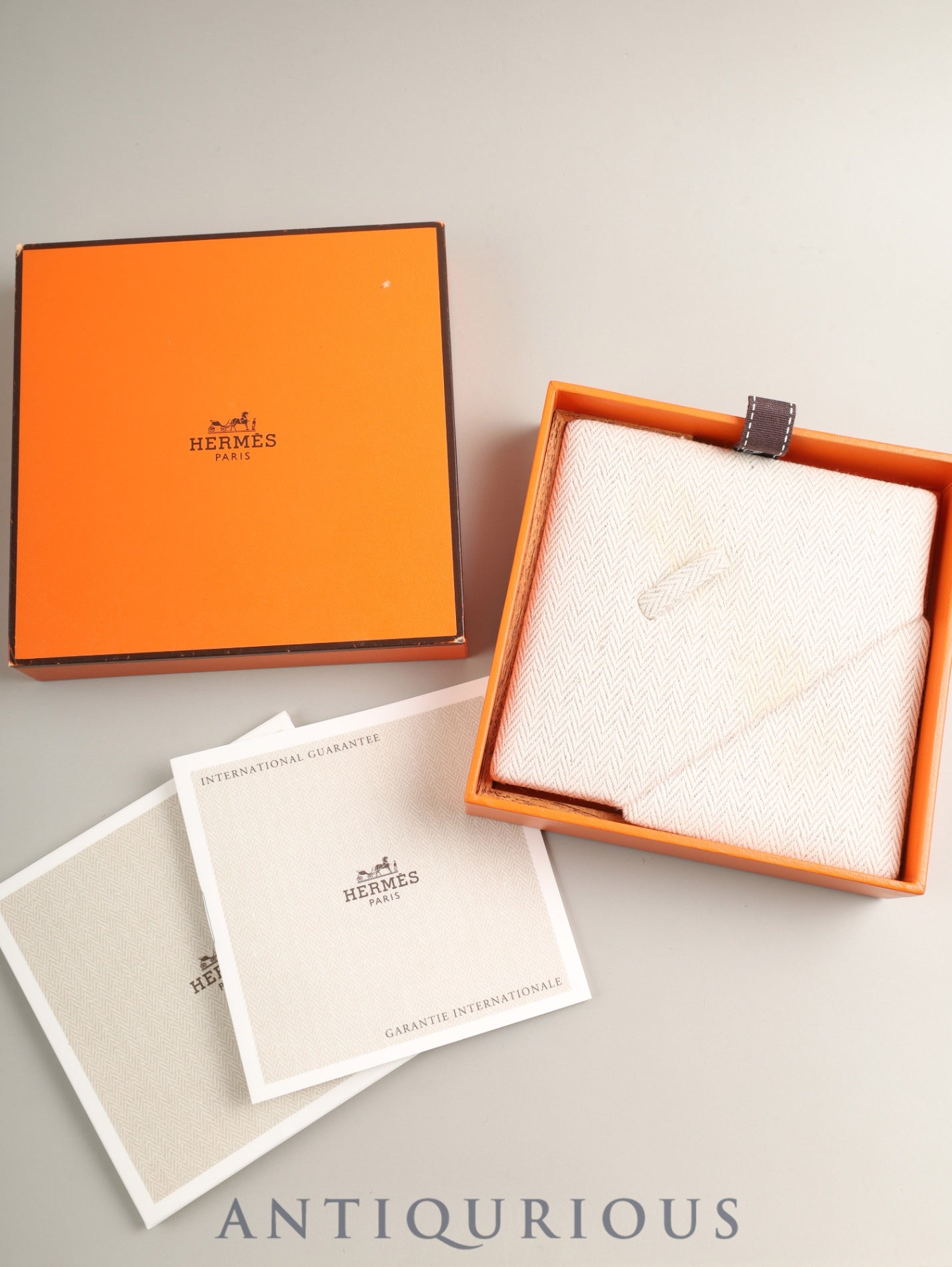 エルメス ケープコッド CC1.210.220 / HJE クォーツ Cal.976.001 SS 革 純正尾錠（SS）シルバーアラビア文字盤 箱 冊子 保証書（2002年 / 個人名記載あり）オーバーホール済み