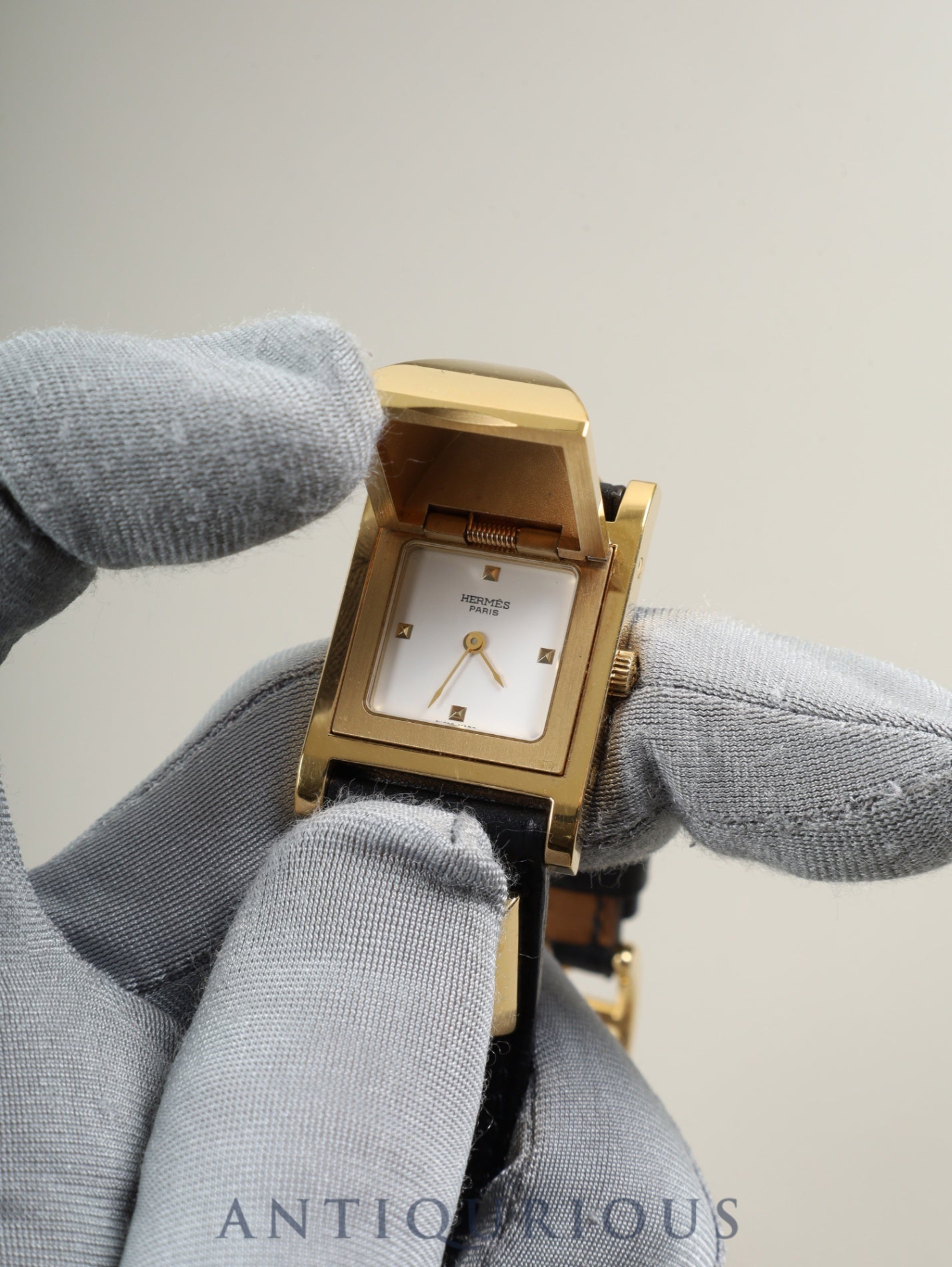 エルメス メドール 11.01 クォーツ Cal.976.001 GP 純正革ベルト（◯Y刻印：1995年） 純正ピンバックル（GP） ホワイト文字盤 箱 冊子 タグ 保証書（1995年）オーバーホール済み