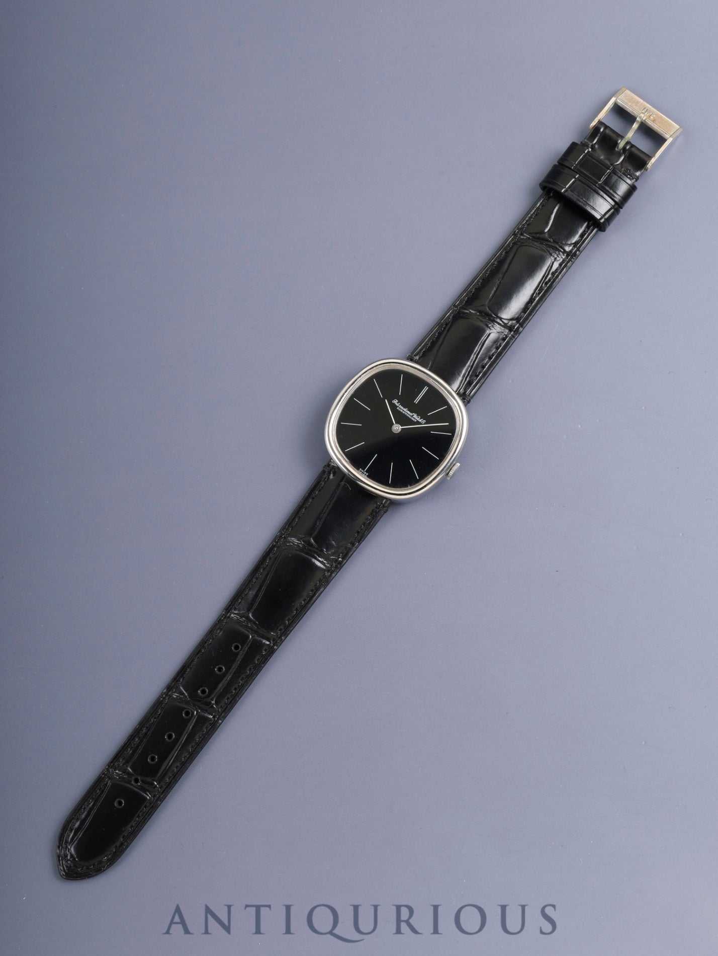 IWCオールドインター 2584 手巻き SS 革 純正ピンバックル（SS）ブラック文字盤 (SWISS表記）純正レザーベルト付き オーバーホール済み アイダブリュシー