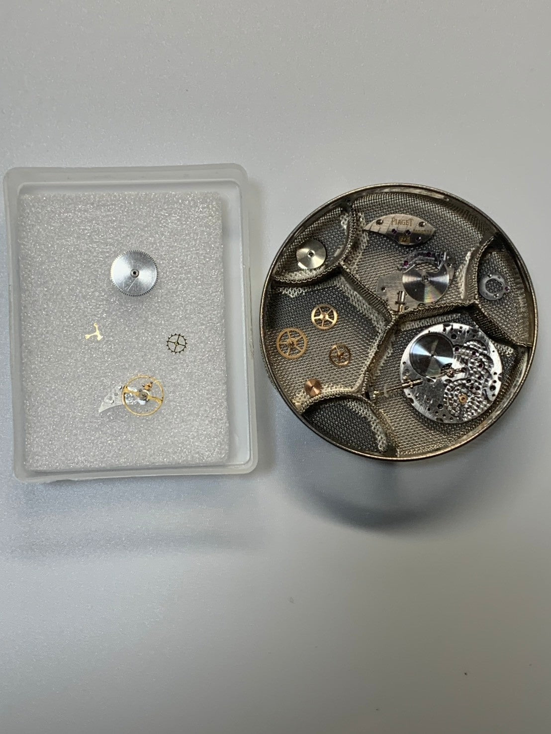 Piaget Round 9037 Manual Winding Cal.9P2 750WG Leather Original Pin Buckle (750WG) Black / Diamond Dial Box Original Leather Strap Overhauled