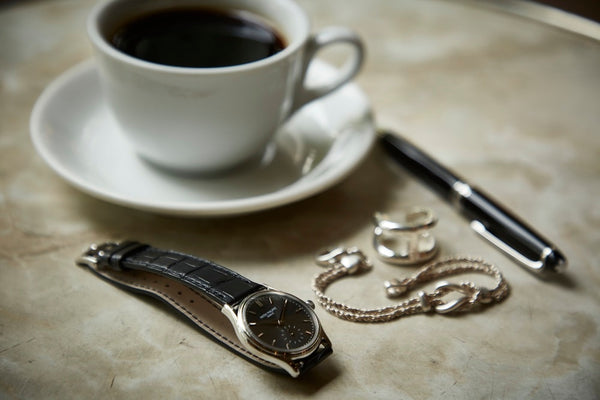 パテック・フィリップ カラトラバ 3923A 手巻き Cal.215 SS 革 純正尾錠（SS）グレー文字盤 1987年 修理明細付き