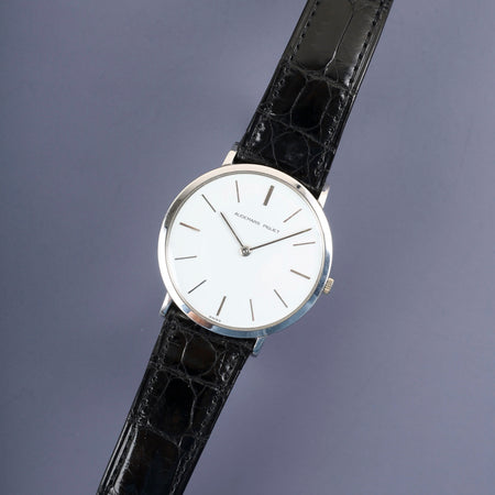 オーデマ・ピゲ エクストラフラット 手巻き Cal.K.2001/1A 750 純正革ベルト（使用感あり）純正尾錠（750）ホワイト文字盤 オーバーホール済み