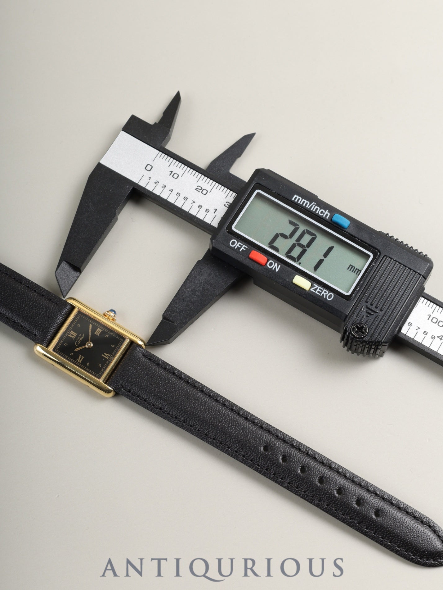 カルティエ マストタンク SM 5057001 クォーツ Cal.057 SV925 純正ピンバックル（GP）ブラック飛びローマン文字盤（SWISS表記）オーバーホール済み 新品仕上げ済み