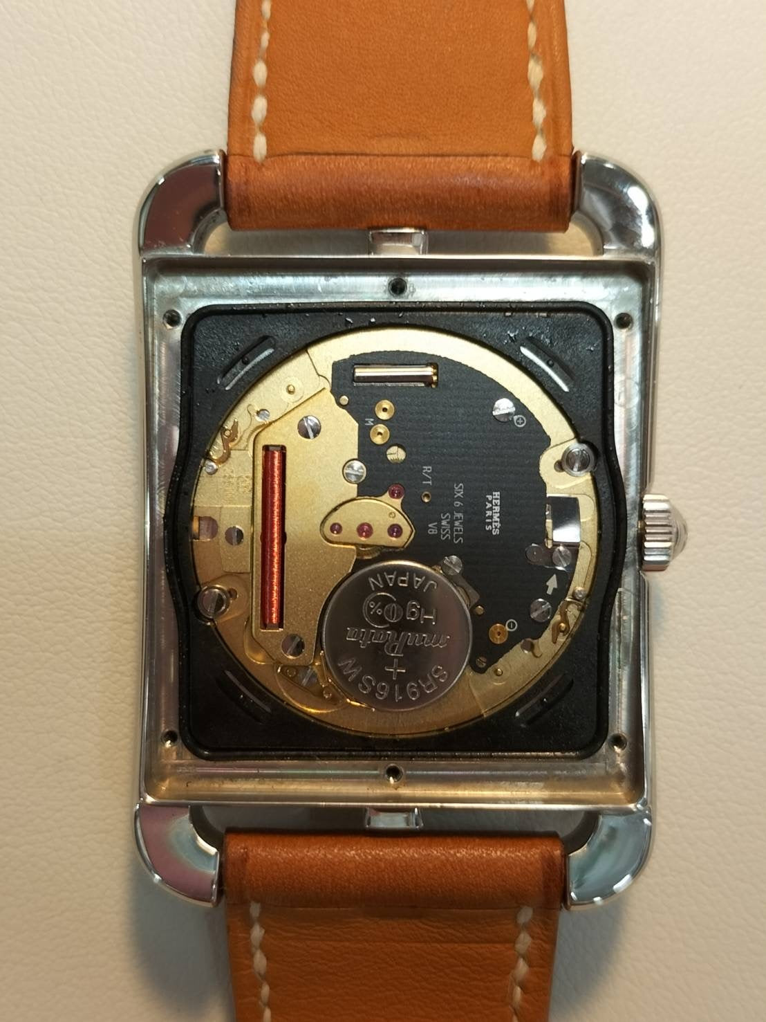 エルメス ケープコッド CC1.810 クォーツ SS 純正革ベルト（□J刻印：2006年、使用感あり）純正バックル（SS） シルバー文字盤 箱 保証書（2007年） オーバーホール済み