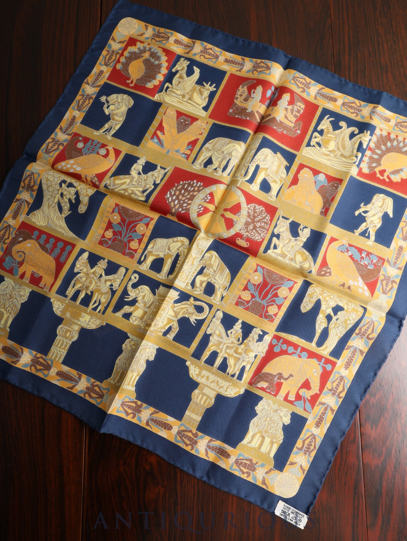 エルメス スカーフ カレ45 TORANA 塔門 SILK100％
