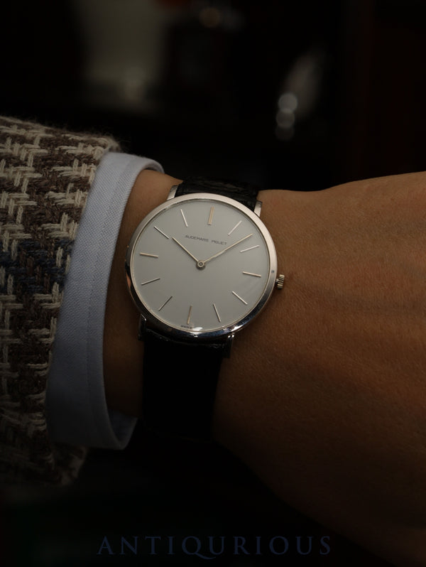 オーデマ・ピゲ エクストラフラット 手巻き Cal.K.2001/1A 750 純正革ベルト（使用感あり）純正尾錠（750）ホワイト文字盤 オーバーホール済み