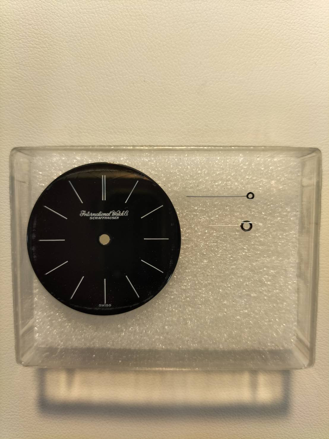 IWCオールドインター 2584 手巻き SS 革 純正ピンバックル（SS）ブラック文字盤 (SWISS表記）純正レザーベルト付き オーバーホール済み アイダブリュシー