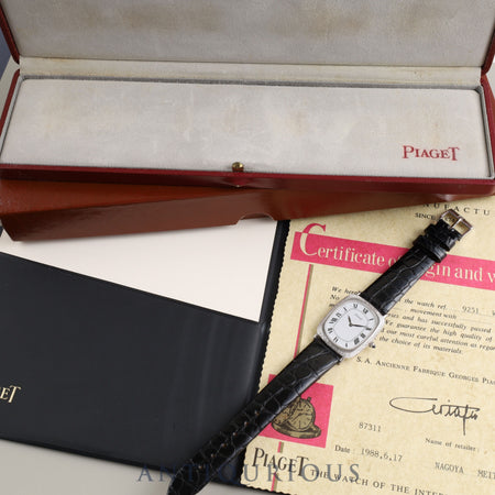 PIAGET ピアジェ  CUSHION CASE クッションケース 9251 手巻き Cal.9P2 WG 革 純正尾錠（750）ホワイト文字盤 箱 保証書（1988年）