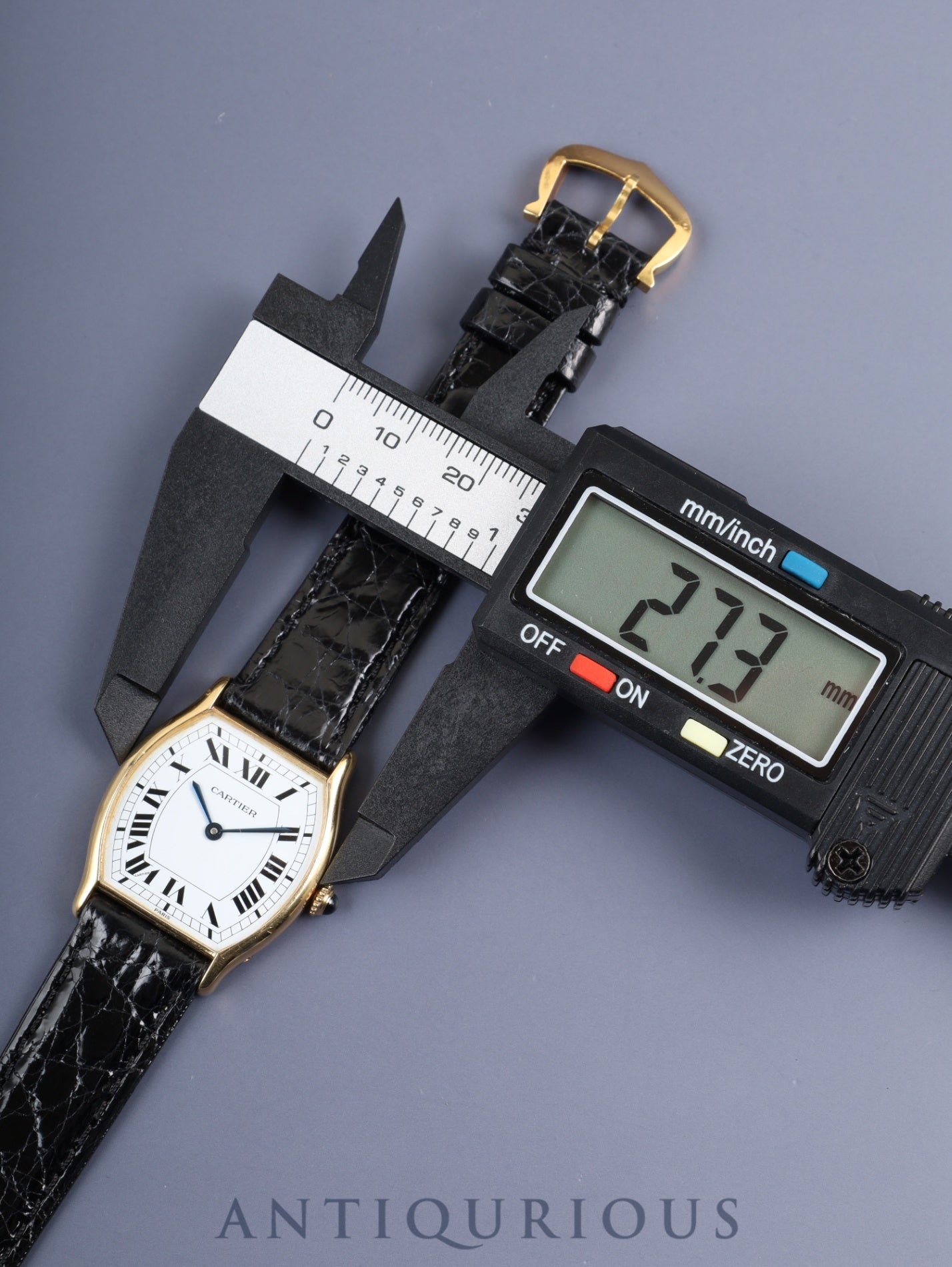 カルティエ トーチュ LM 10712 手巻き Cal.7001（プゾー）750YG 革 純正尾錠（750YG）ホワイトローマン文字盤（PARIS表記）  純正革ベルト オーバーホール済み