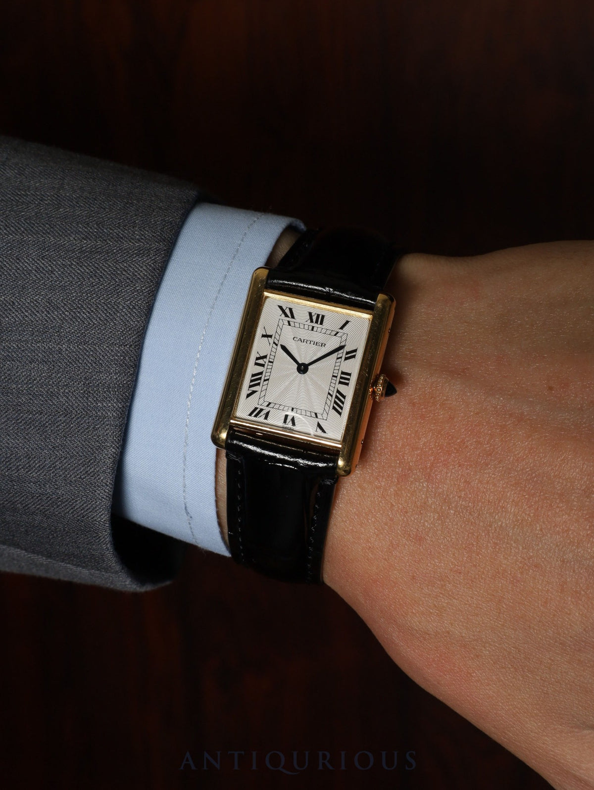 Cartier Tank Louis Cartier LM W1504856/96065, Manual-winding Cal.21, 750YG, Leather strap with original pin buckle (750YG), Silver guilloché dial (SWISS signed), booklets, warranty (1994), overhauled.
