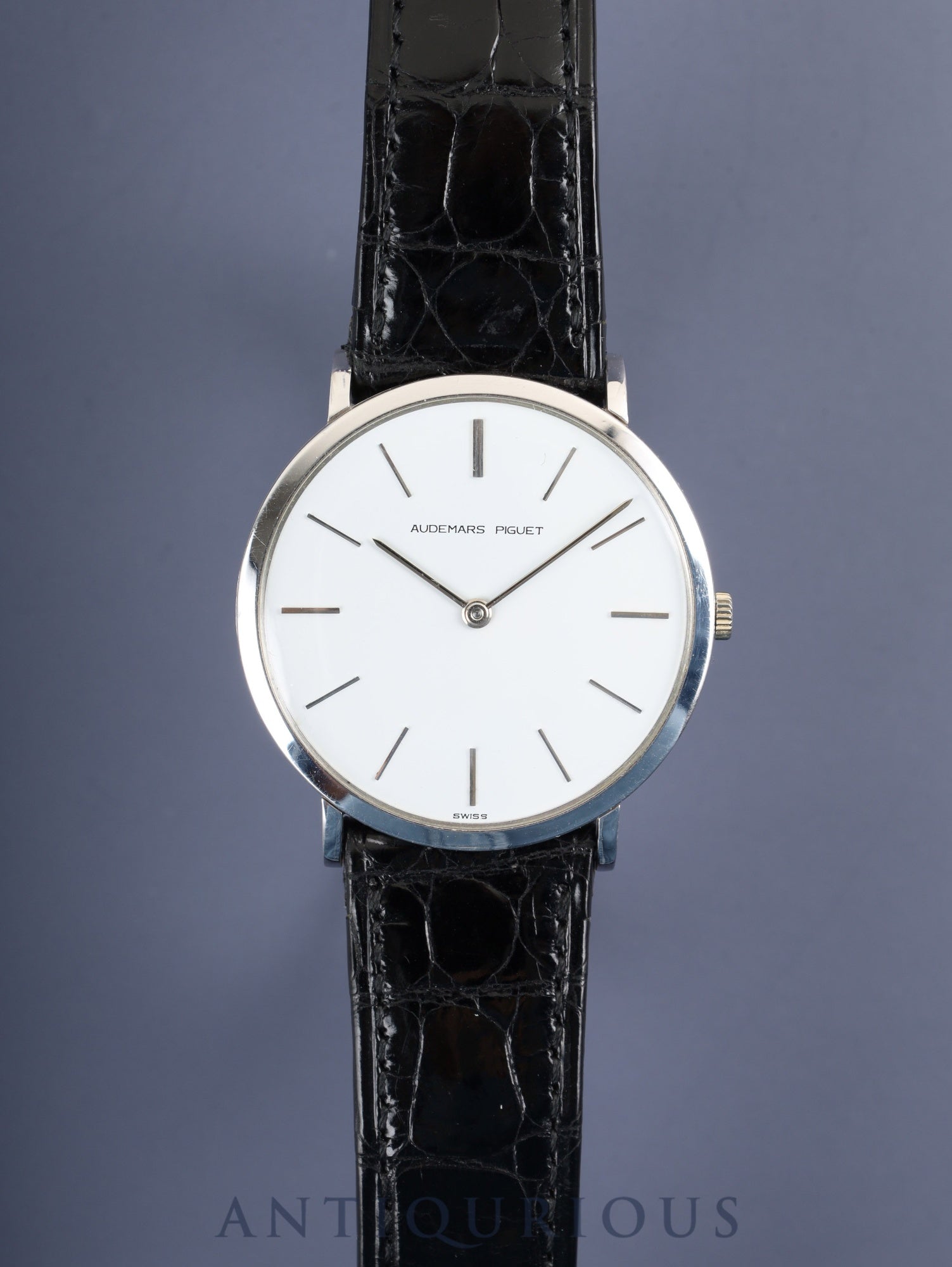 オーデマ・ピゲ エクストラフラット 手巻き Cal.K.2001/1A 750 純正革ベルト（使用感あり）純正尾錠（750）ホワイト文字盤 オーバーホール済み