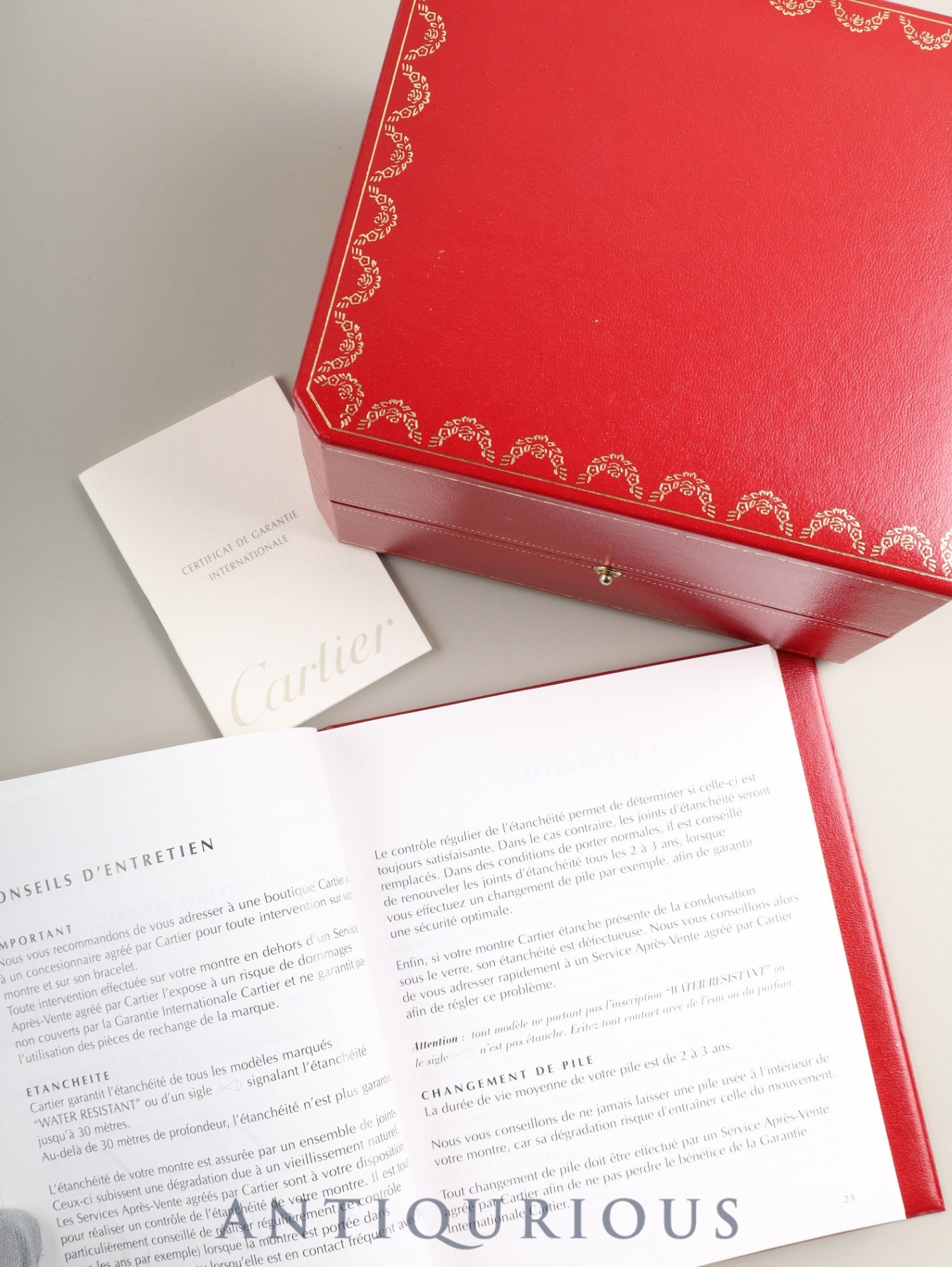 カルティエ タンクフランセーズ SM W51008Q3 / 2384 クォーツ SS SS ホワイト文字盤 箱 冊子 保証書 オーバーホール済み