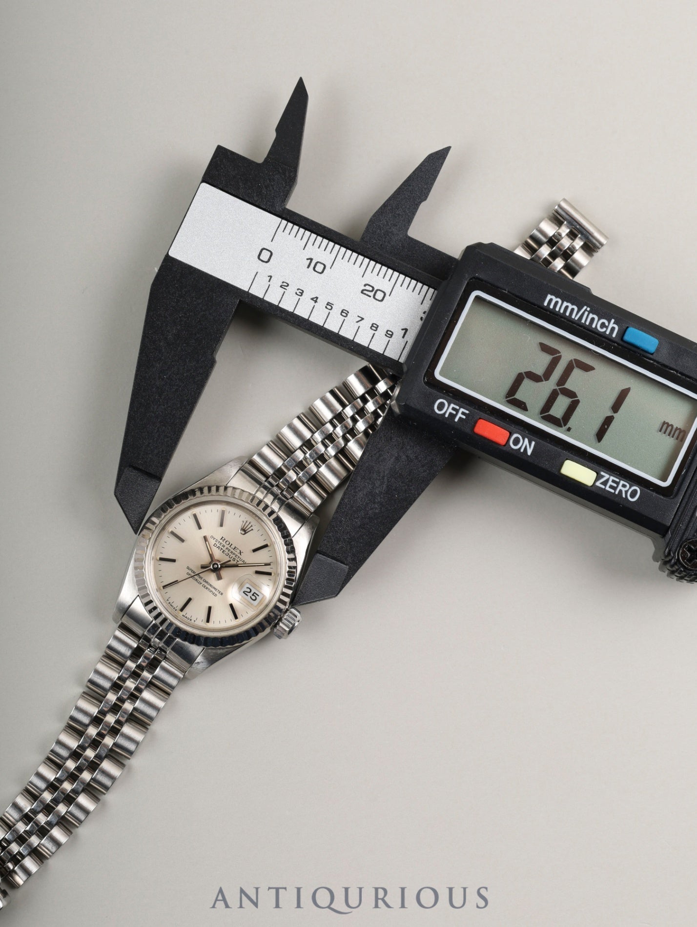 ロレックス デイトジャスト 69174 レディ 自動巻き  Cal.2135 SS/WG SS シルバー文字盤 N番（1991年） オーバーホール済み